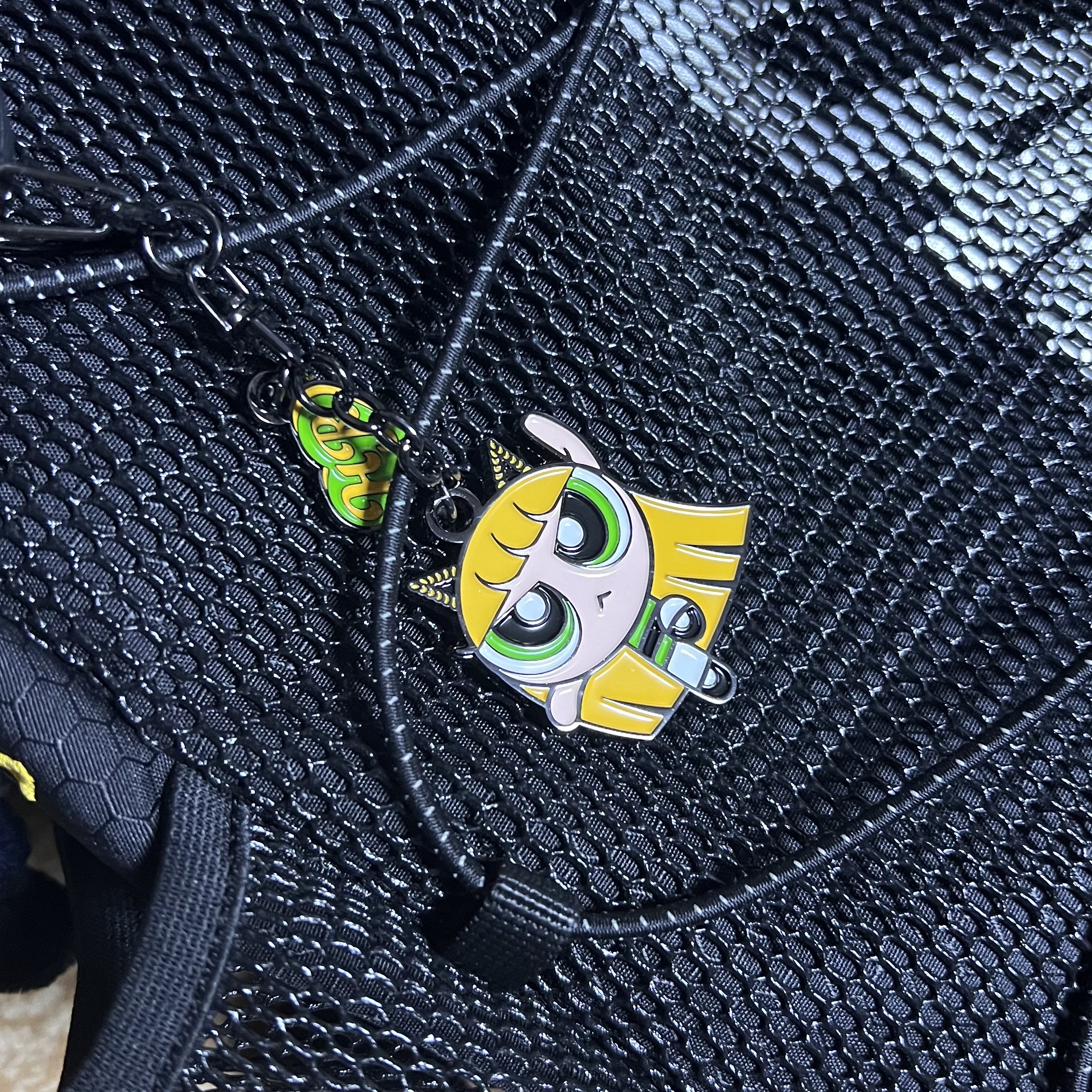 NewJeans x The Powerpuff Girls Metal Keyring Haerin 착용 스타일