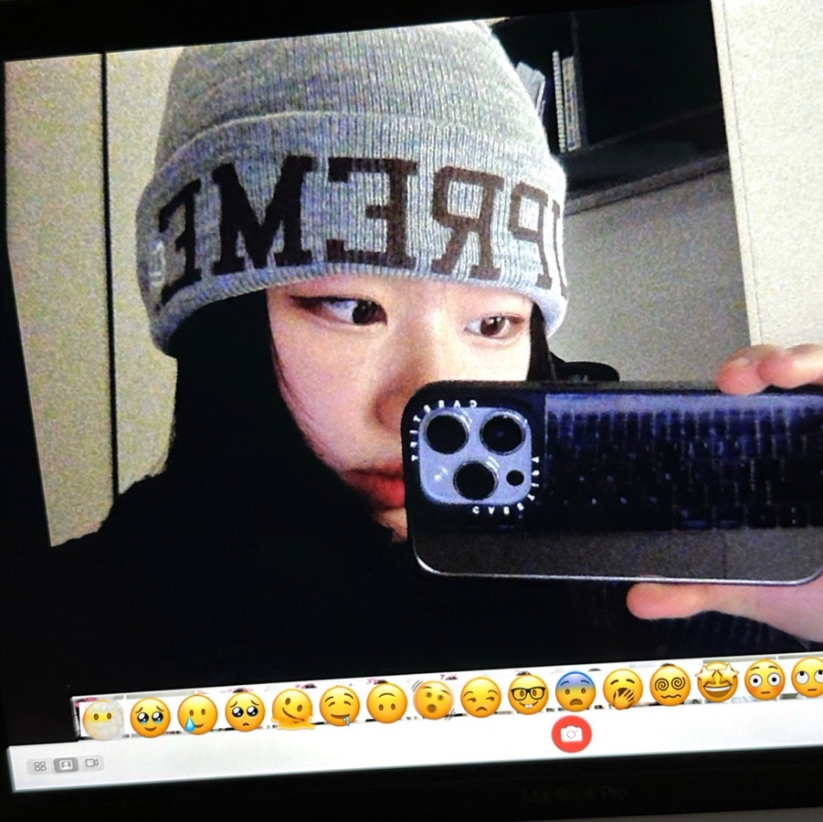 Supreme New Era Varsity Beanie Heather Grey - 23FW 착용 스타일