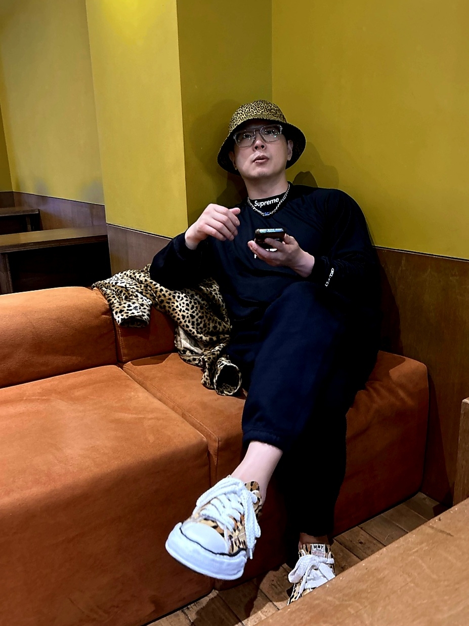 Supreme x Barbour Waxed Cotton Crusher Leopard - 20SS, Maison Mihara Yasuhiro Peterson OG Sole Calf Hair Low-top Sneakers Leopard 착용 스타일 - 2