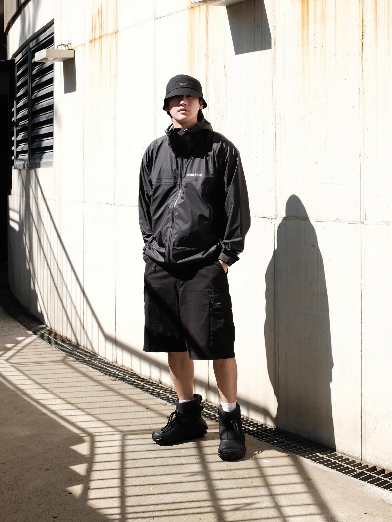 Palace x Arc'teryx Sinsolo Hat Black - 20FW 착용 스타일 - 2