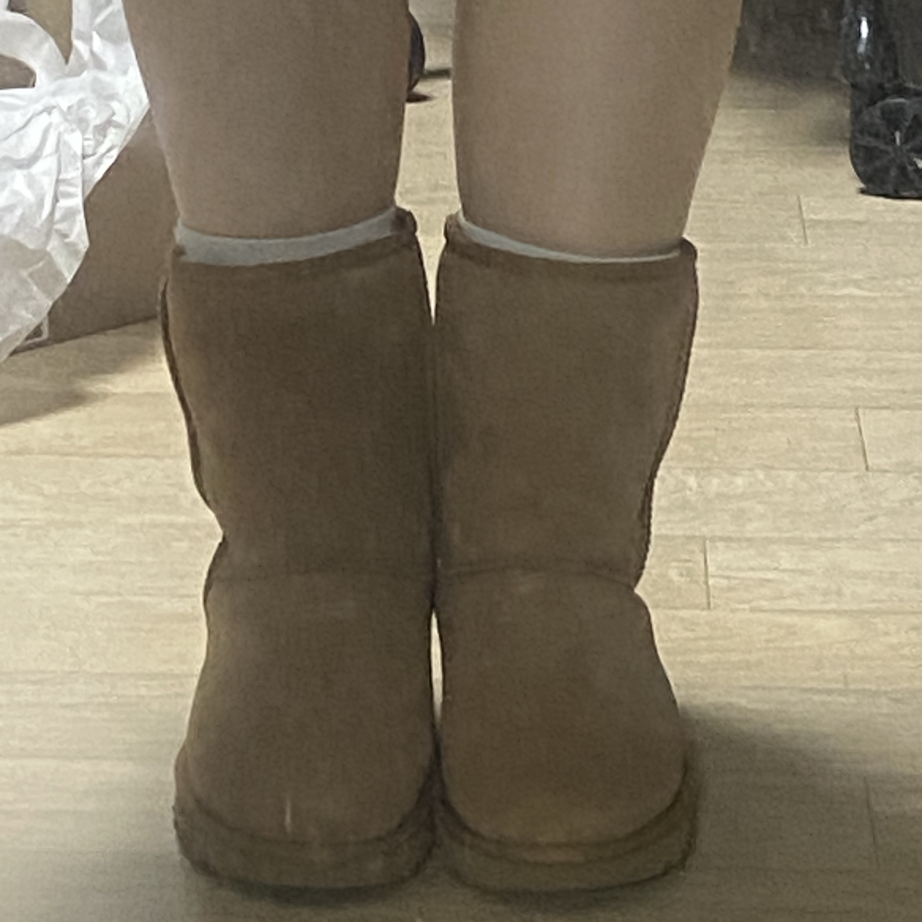 (W) UGG Classic Short II Boots Chestnut 착용 스타일 - 1