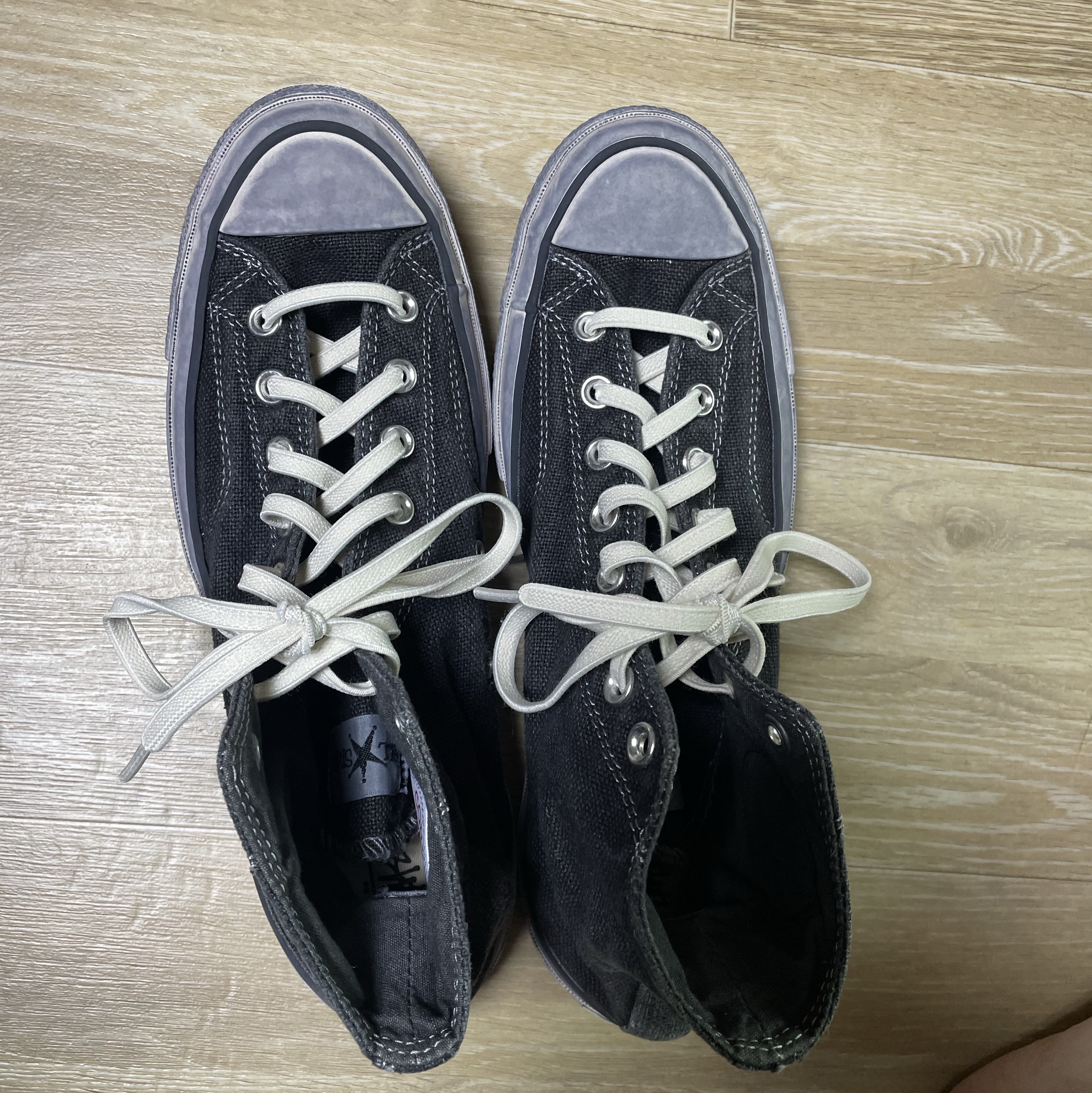 Converse x Stussy x Our Legacy Work Shop Chuck 70 High Pigeon Grey 착용 스타일 - 3