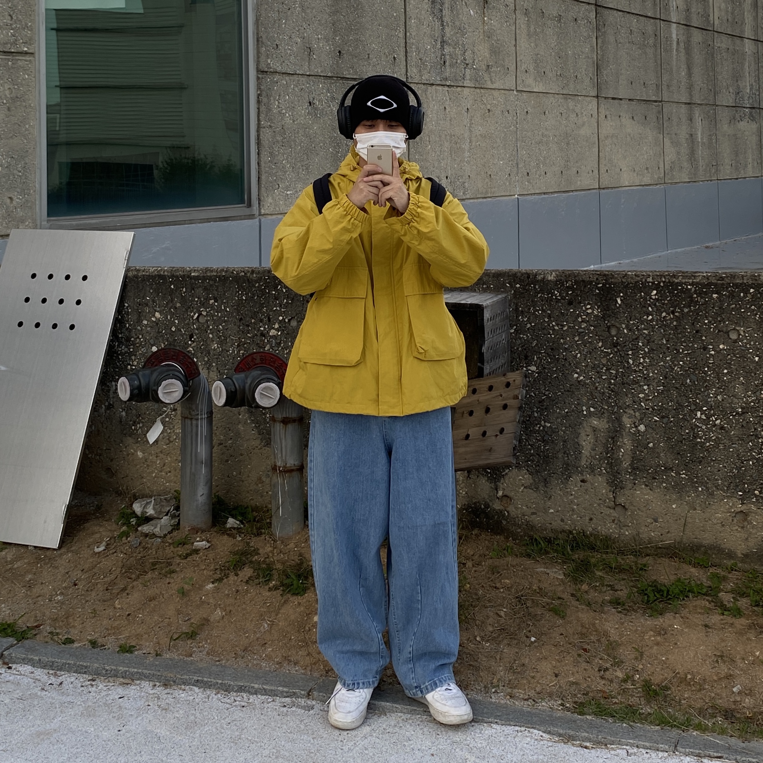 (W) Mischief Rhombus Beanie Black, Sony WH-1000XM4 Black (Korean Ver.) 착용 스타일 - 1