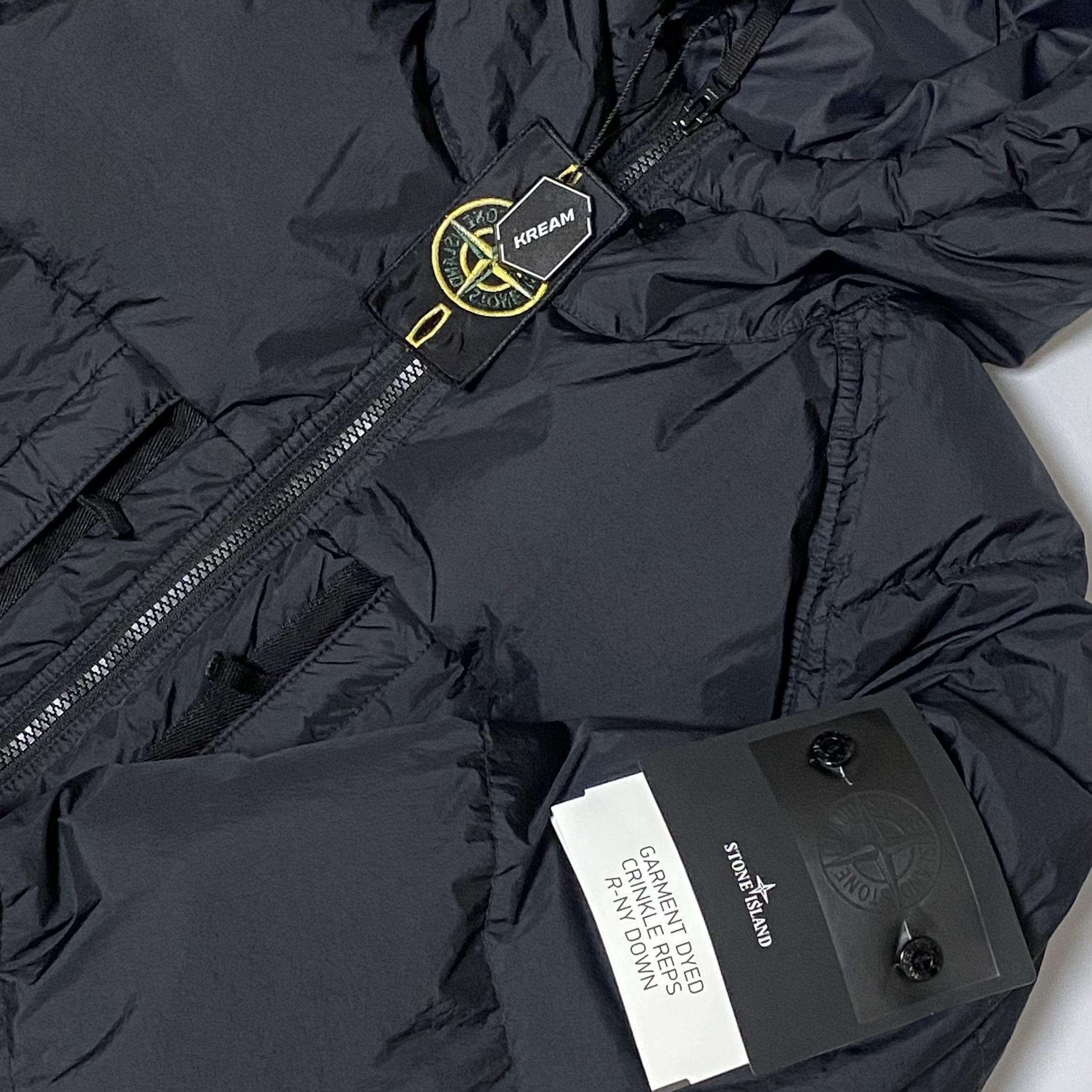 Stone Island 40723 Garment Dyed Crinkle Reps Recycled Nylon Hooded Down Jacket Black - 23FW 착용 스타일