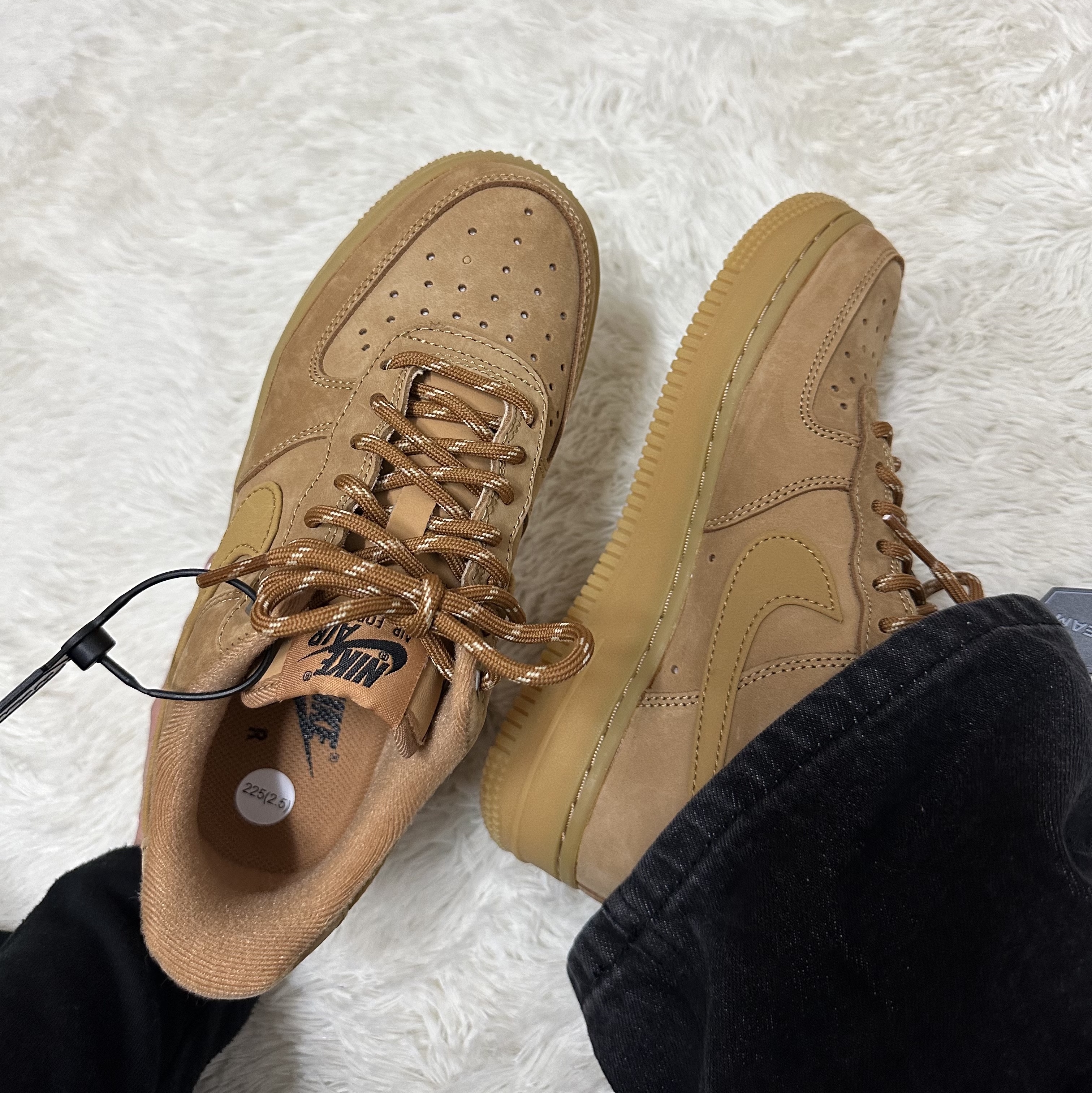 Nike Air Force 1 '07 WB Flax 착용 스타일 - 1