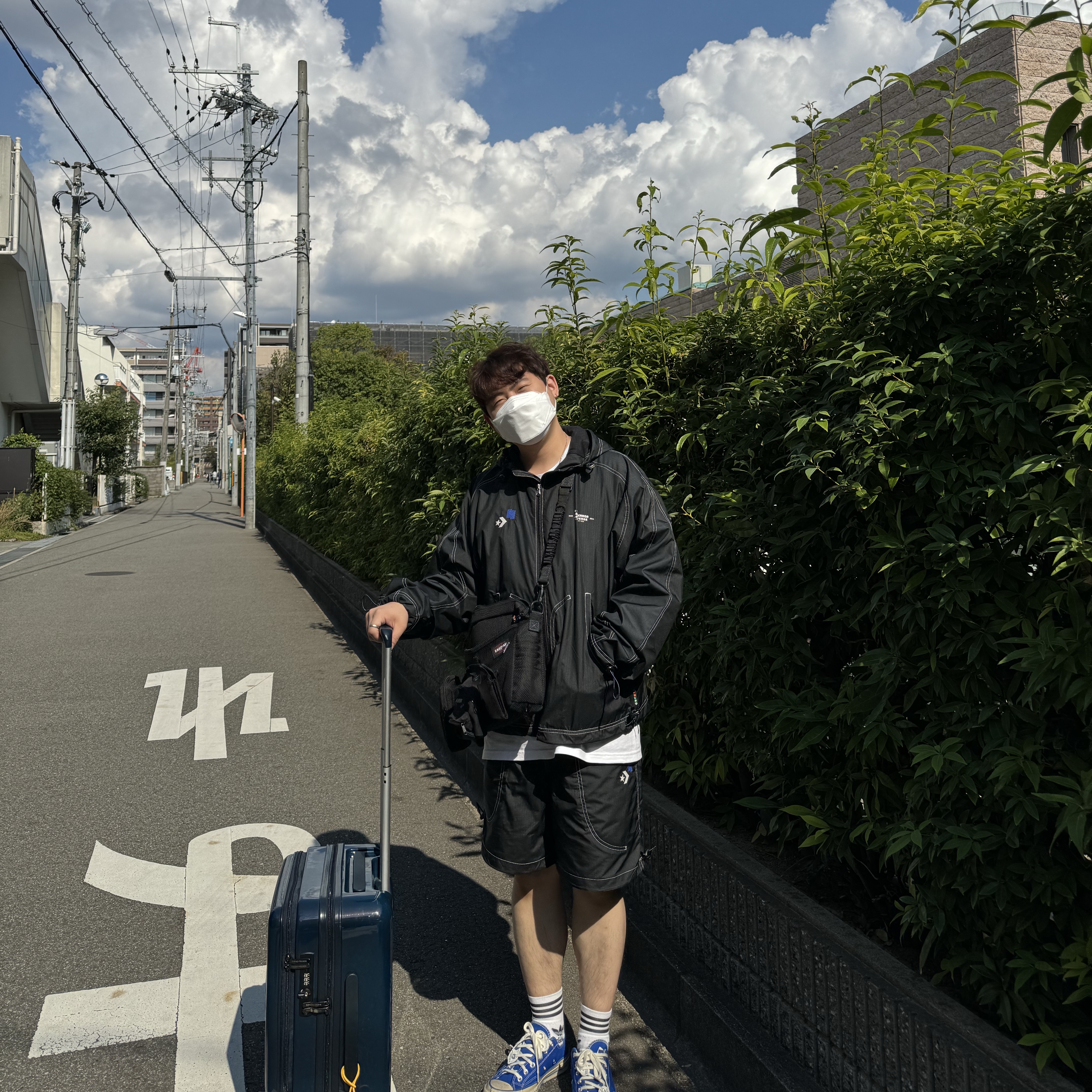 Converse x Ader Error Shapes Light Jacket Converse Black, Converse x Ader Error Shapes Shorts Black 착용 스타일 - 1