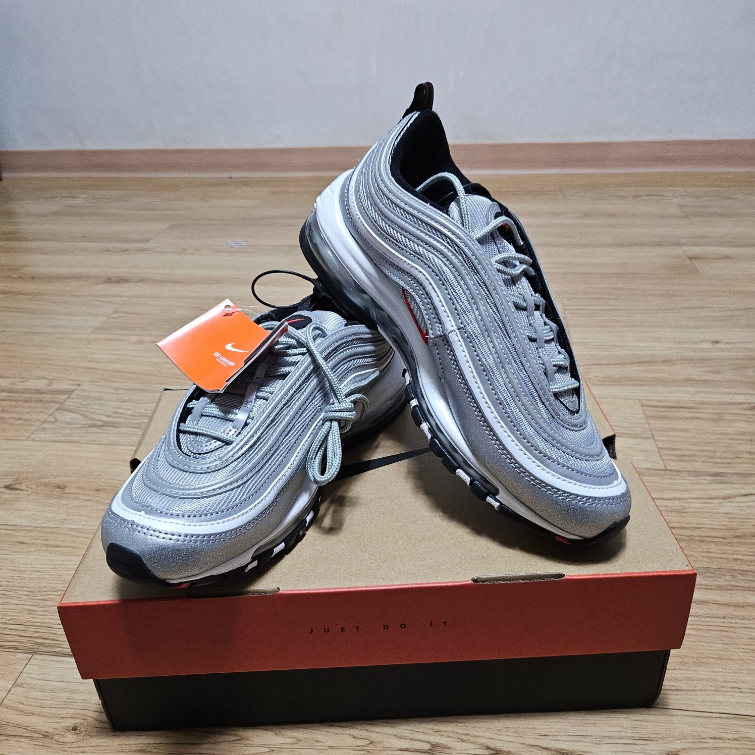 Nike Air Max 97 OG Silver Bullet 2022 착용 스타일