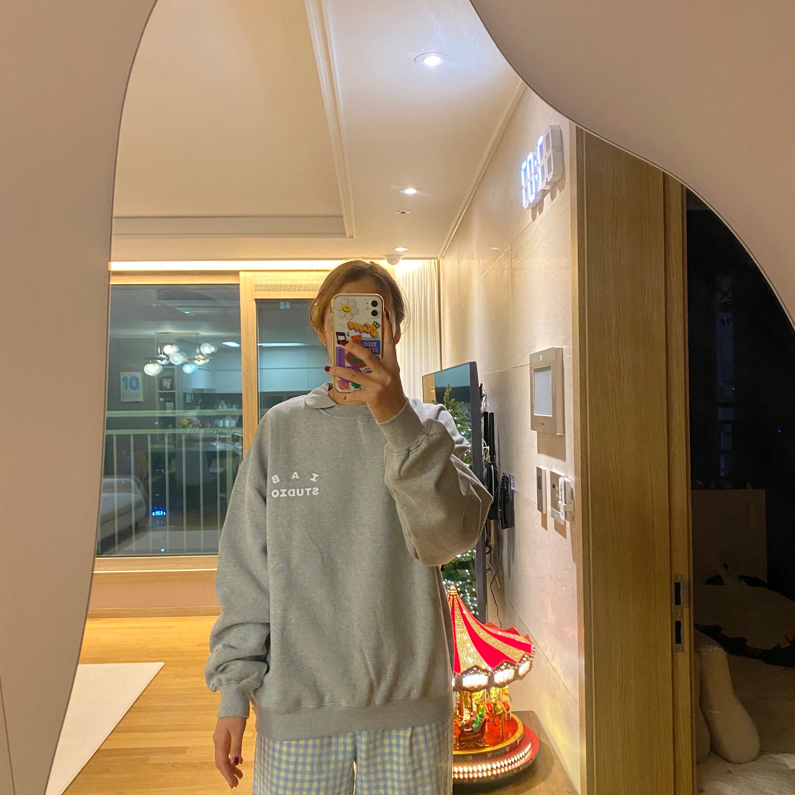 IAB Studio Rugby Sweatshirt Gray - 23FW 착용 스타일 - 2