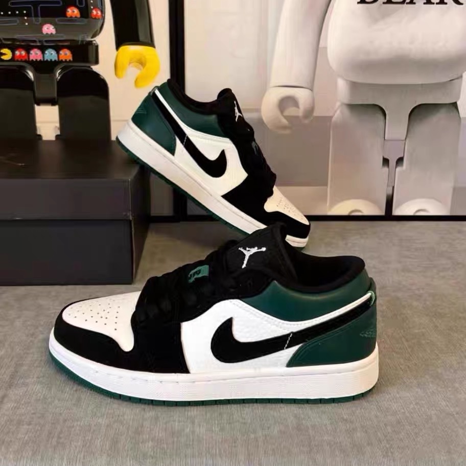 (GS) Jordan 1 Low Black Mystic Green 착용 스타일