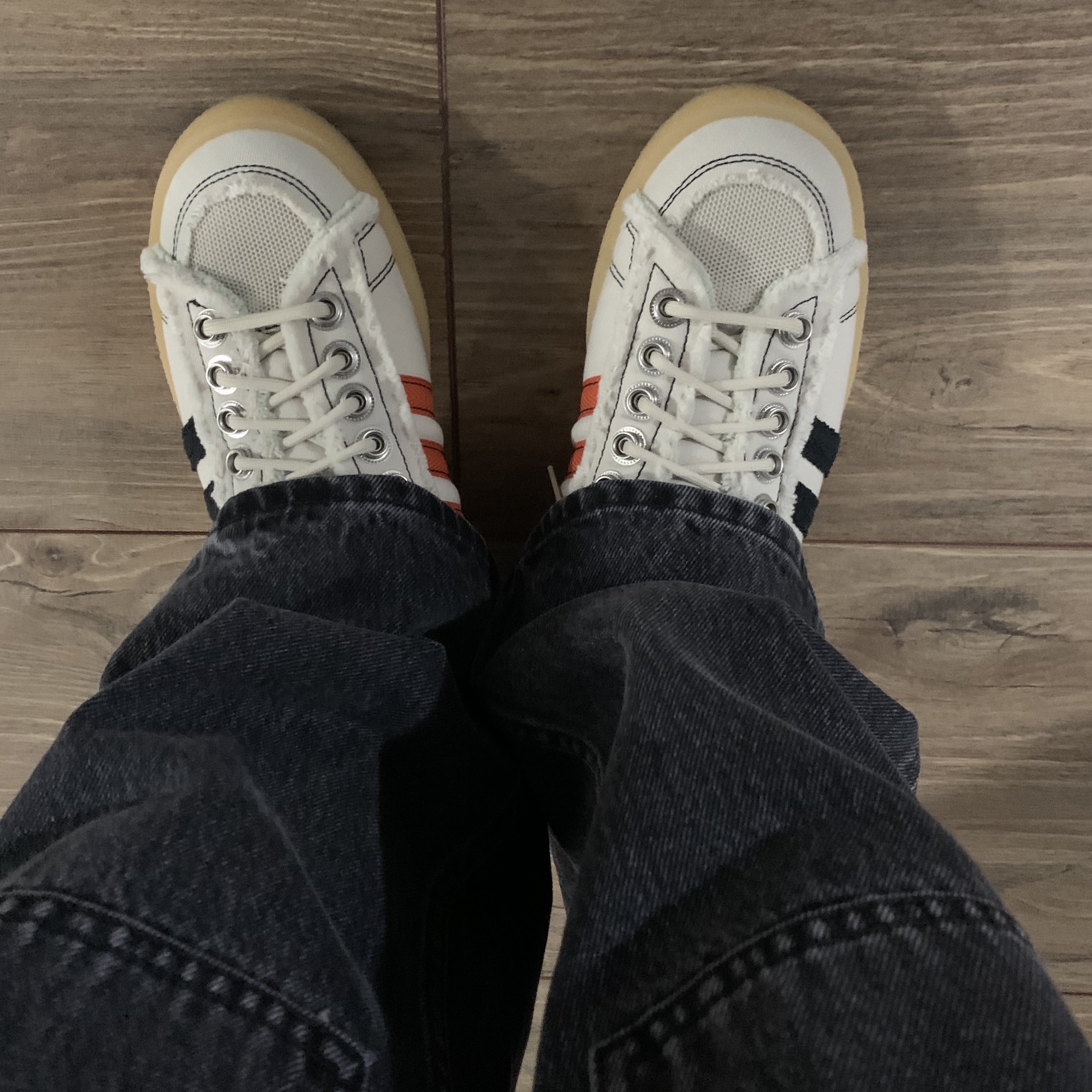 Adidas x Song for the Mute Campus 80s Bliss Core Black 착용 스타일 - 1