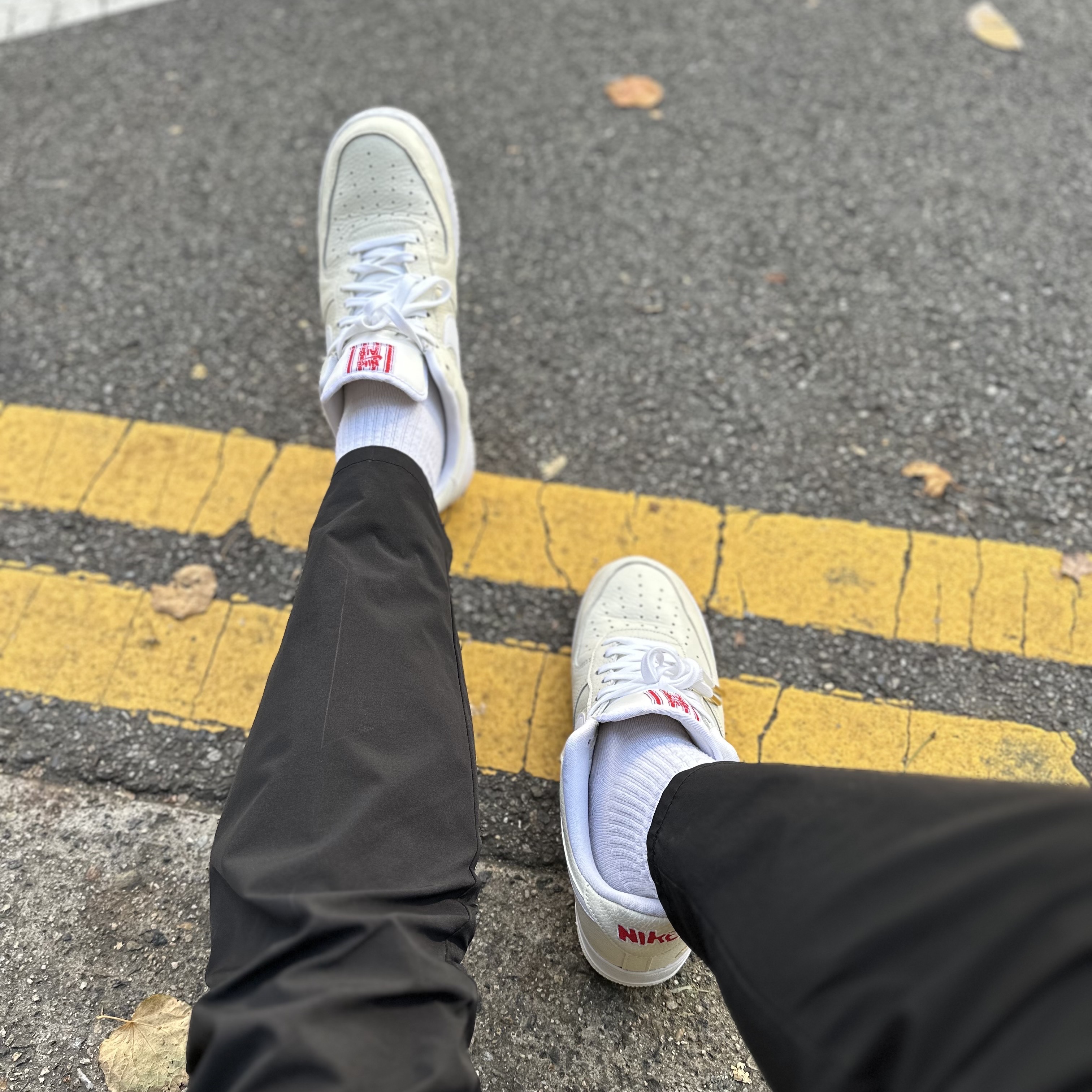 Nike Air Force 1 '07 PRM Popcorn 착용 스타일 - 1