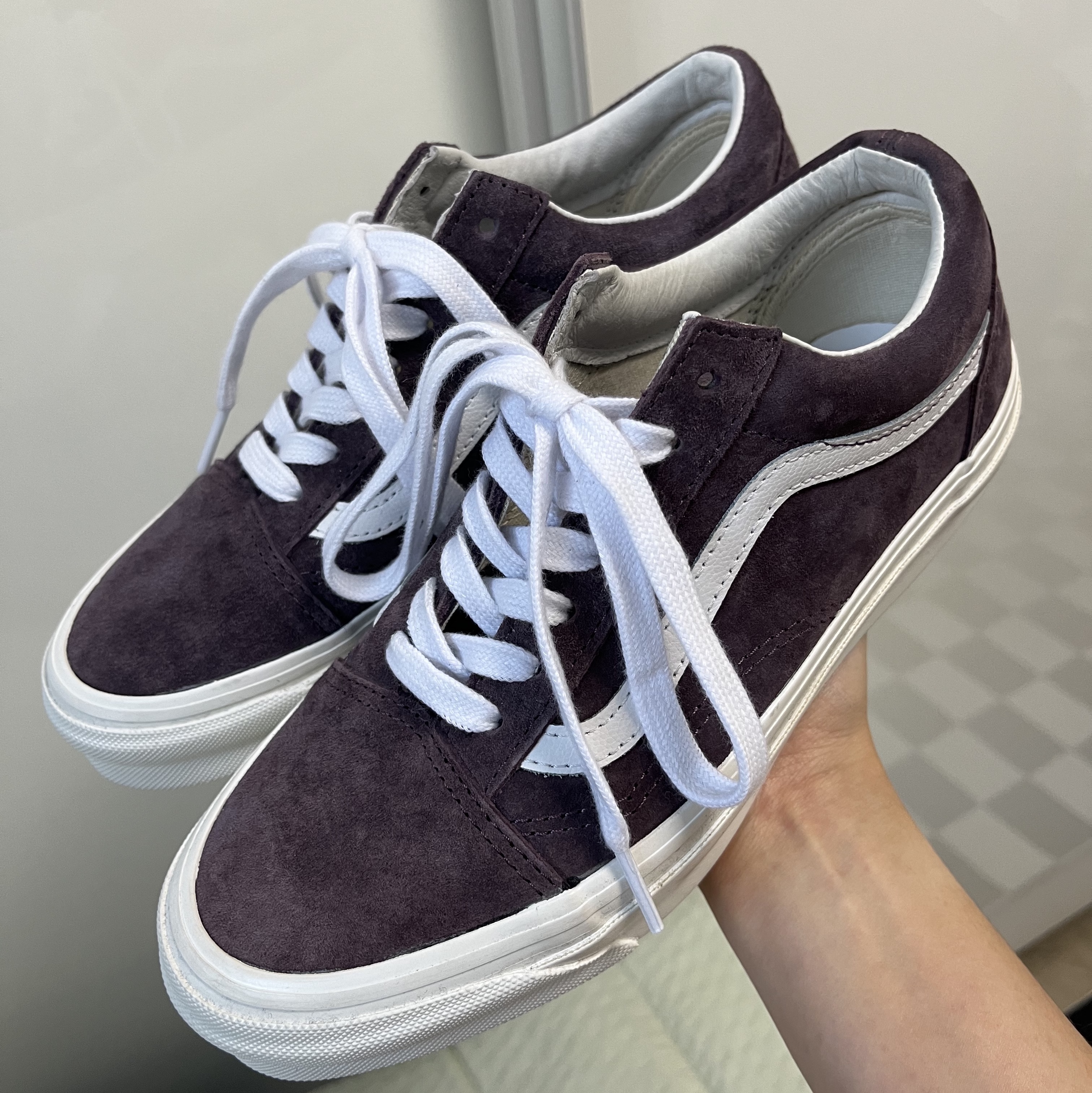 Vans Vault OG Old Skool LX Pig Suede Wine 착용 스타일 - 1