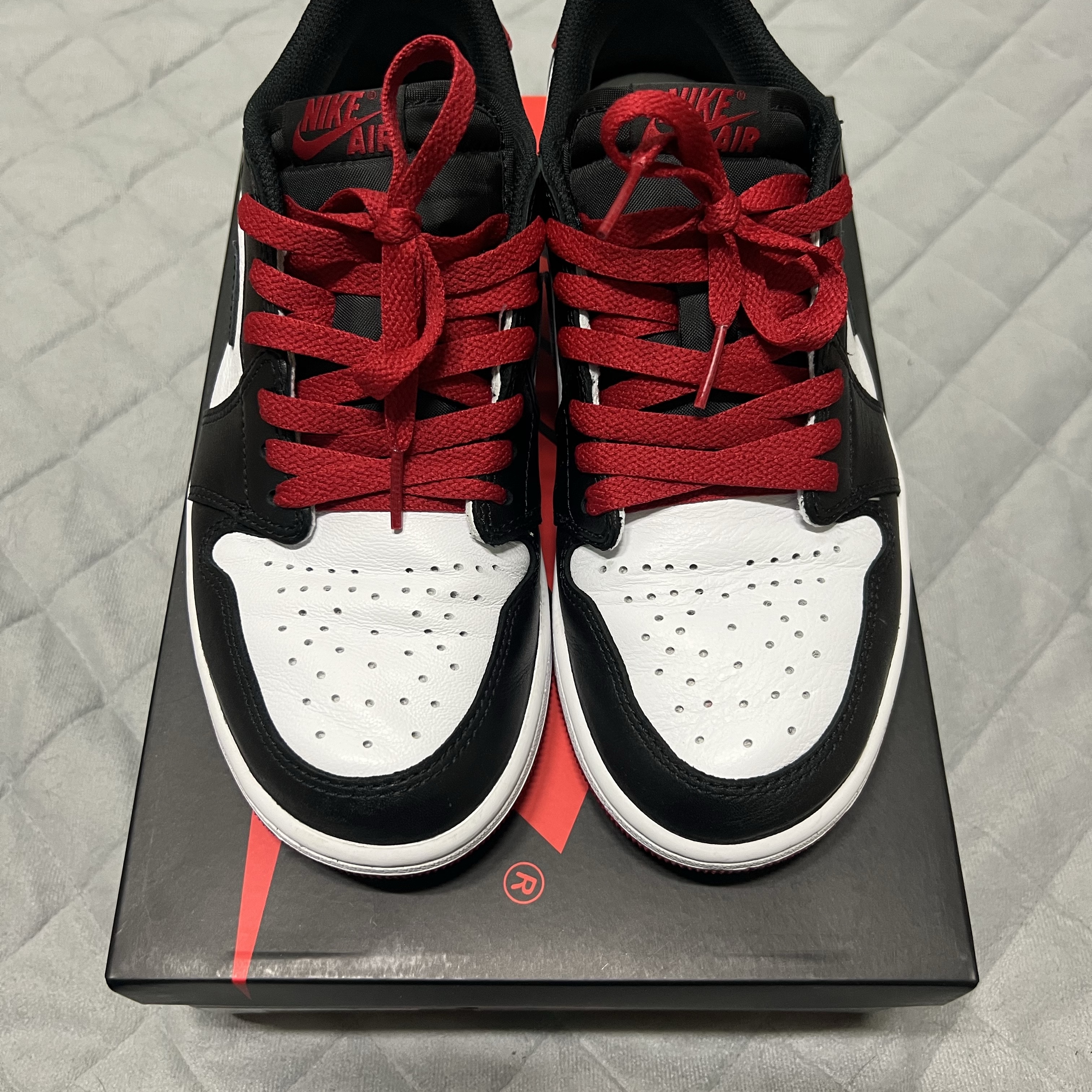 Jordan 1 Retro Low OG Black Toe 착용 스타일 - 1