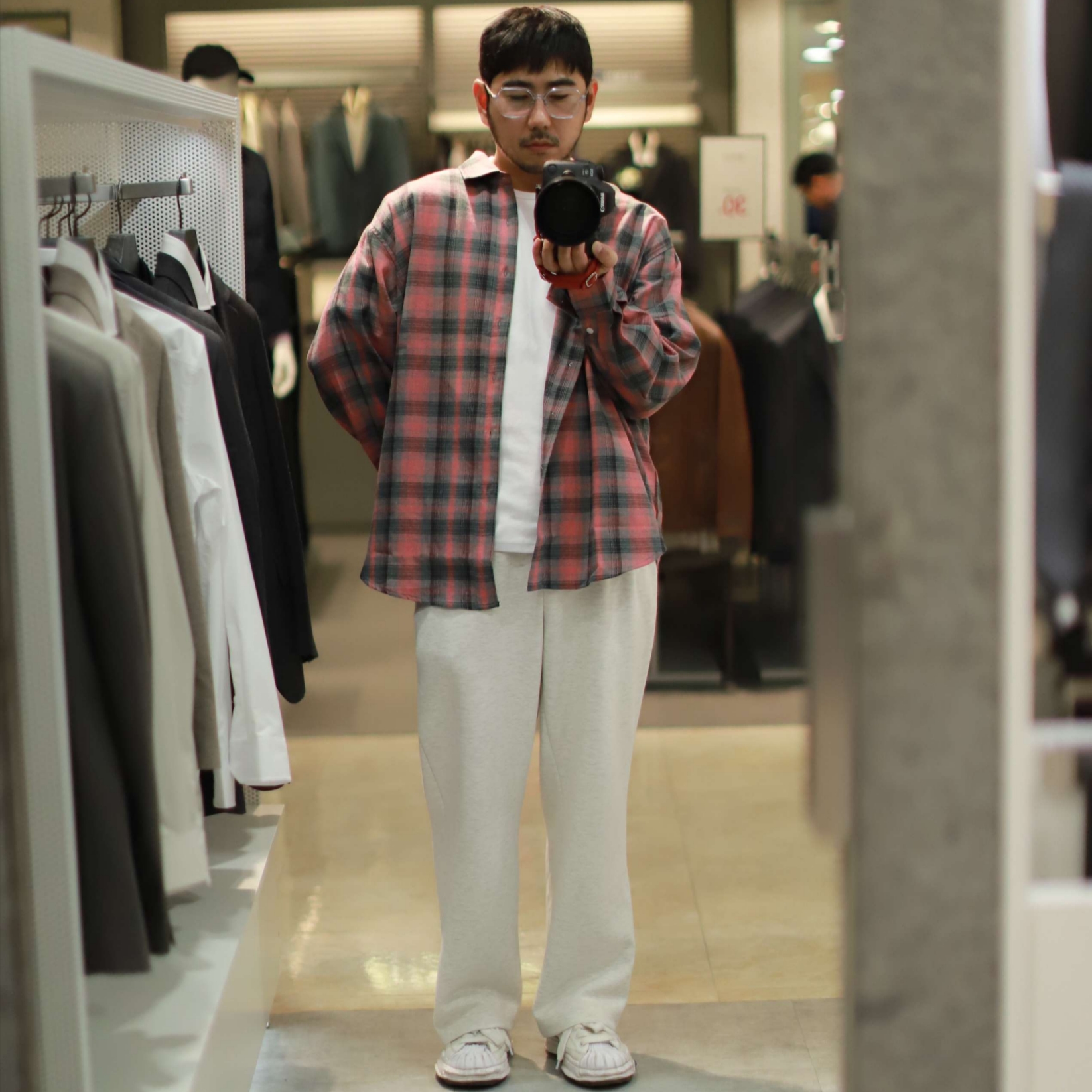 Maison Mihara Yasuhiro Blakey OG Sole Canvas Low-top Sneakers White 착용 스타일