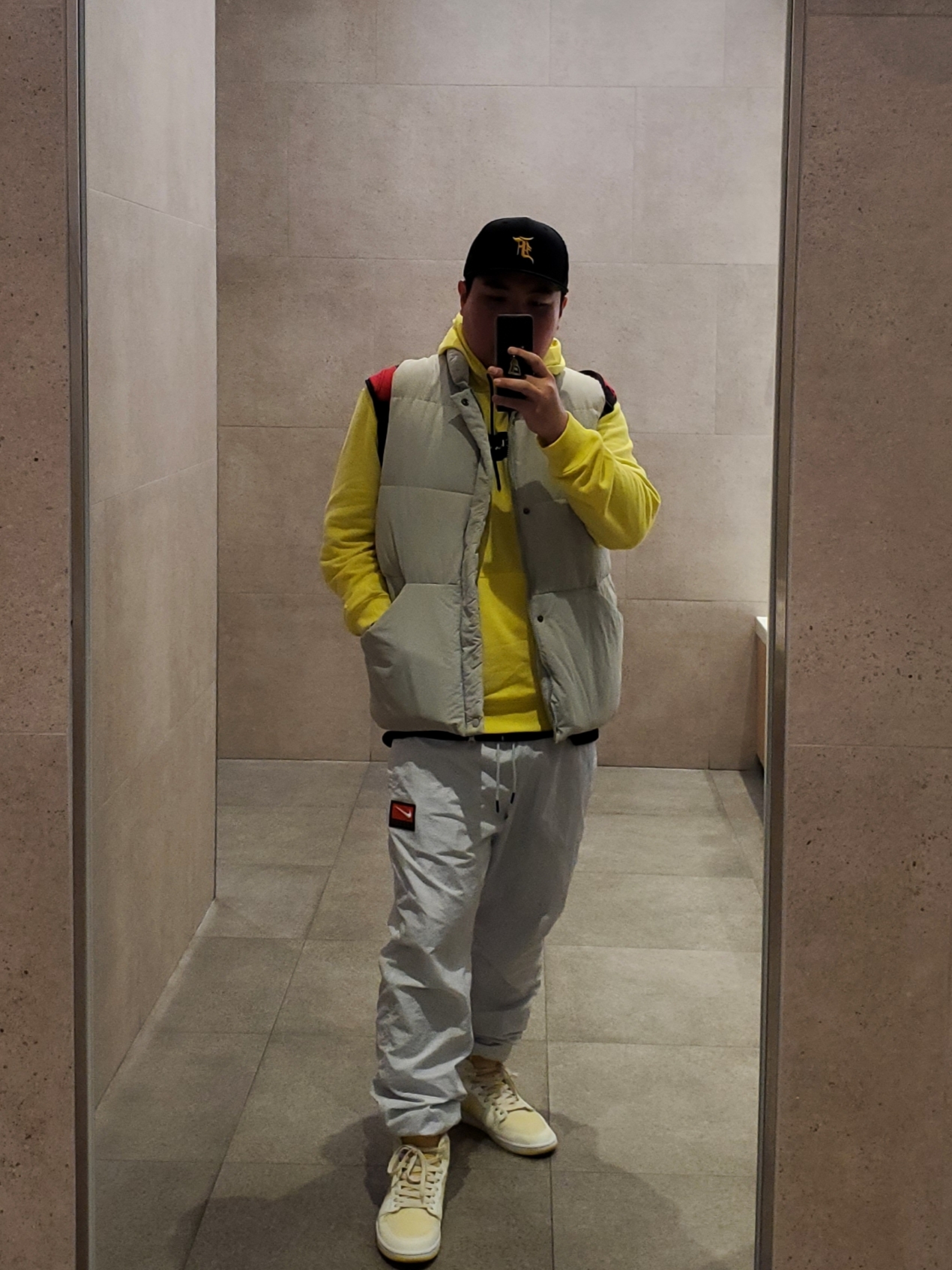 (W) Jordan 1 Mid SE Voltage Yellow 착용 스타일 - 4