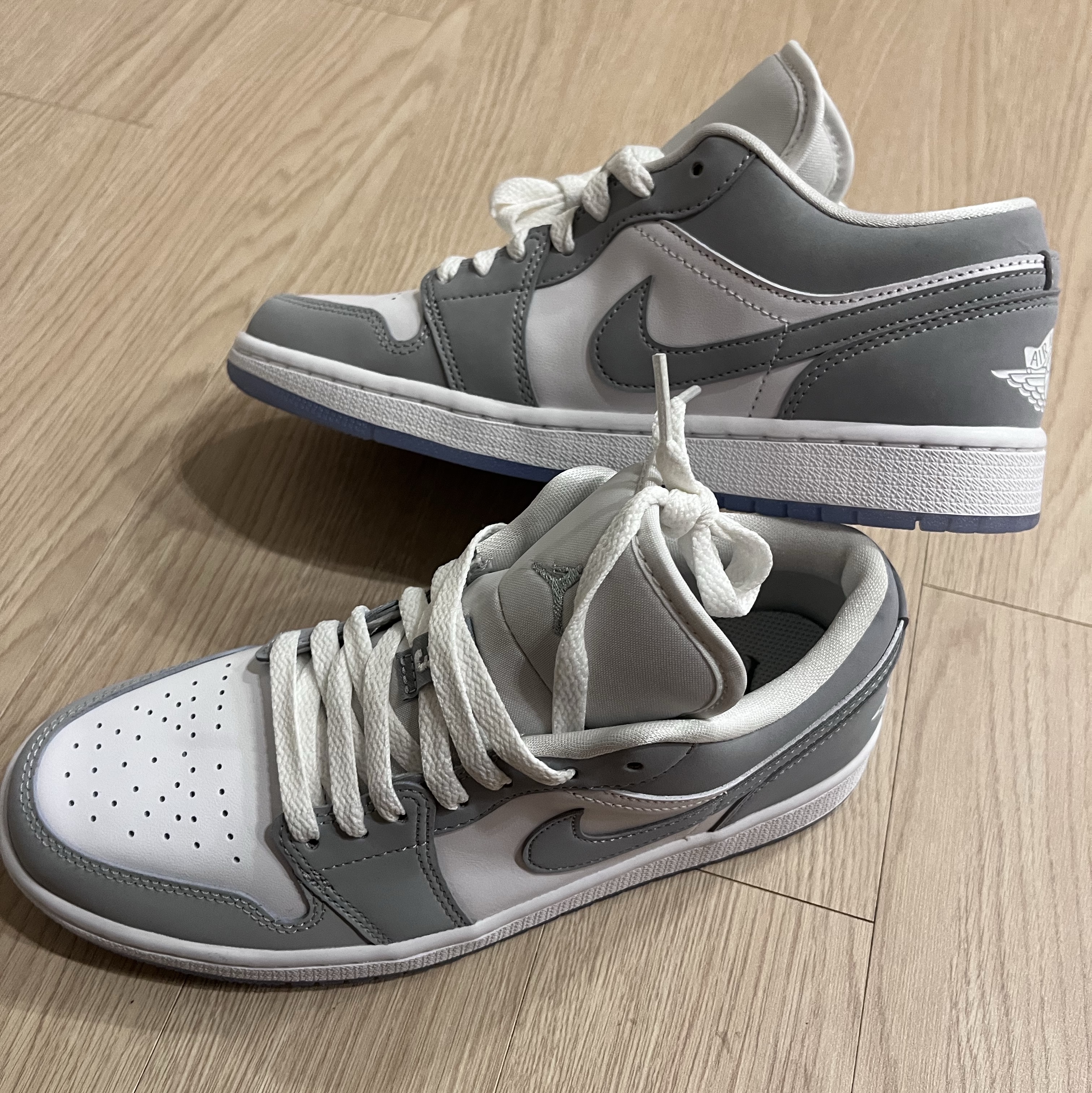 (W) Jordan 1 Low White Wolf Grey 착용 스타일