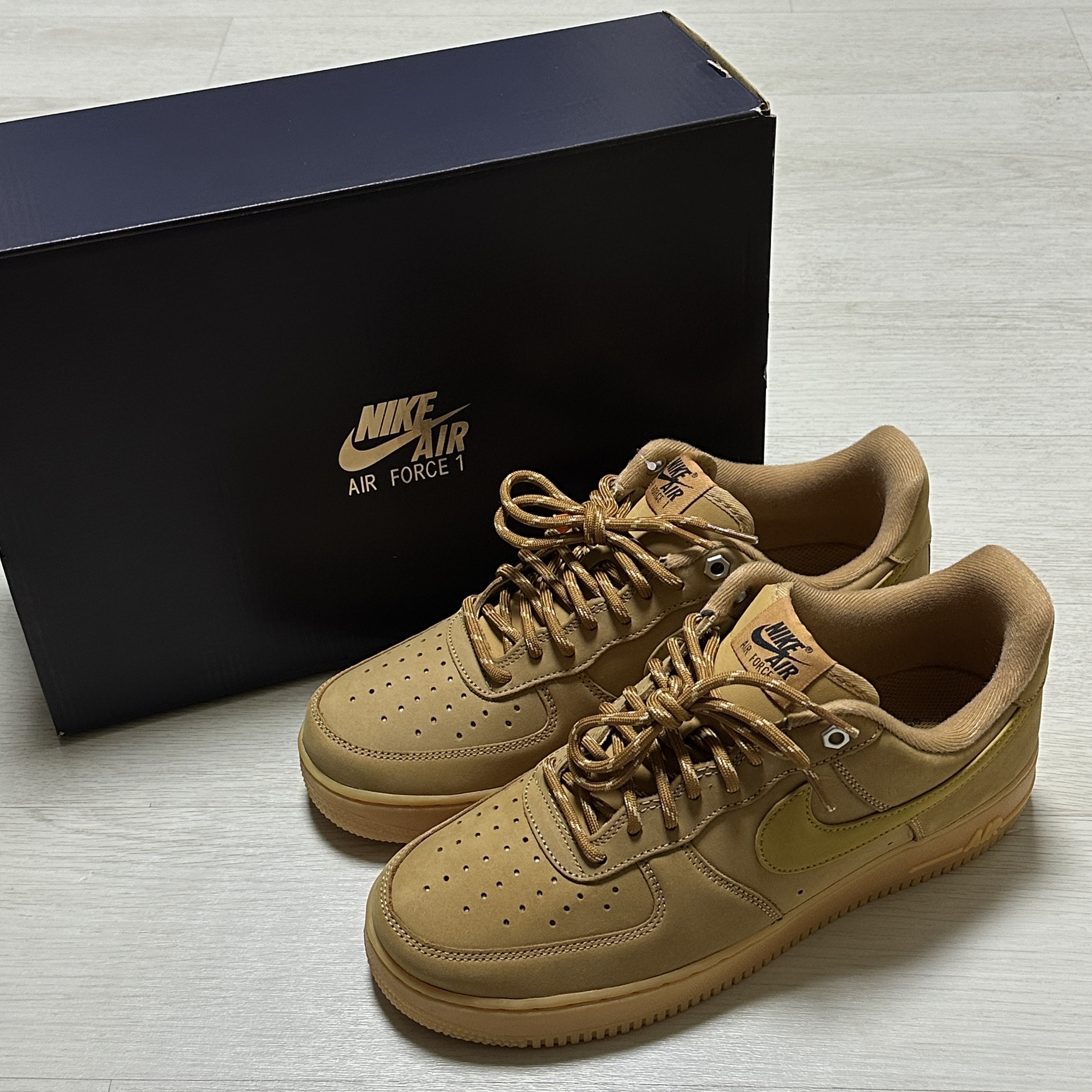 Nike Air Force 1 '07 WB Flax 착용 스타일