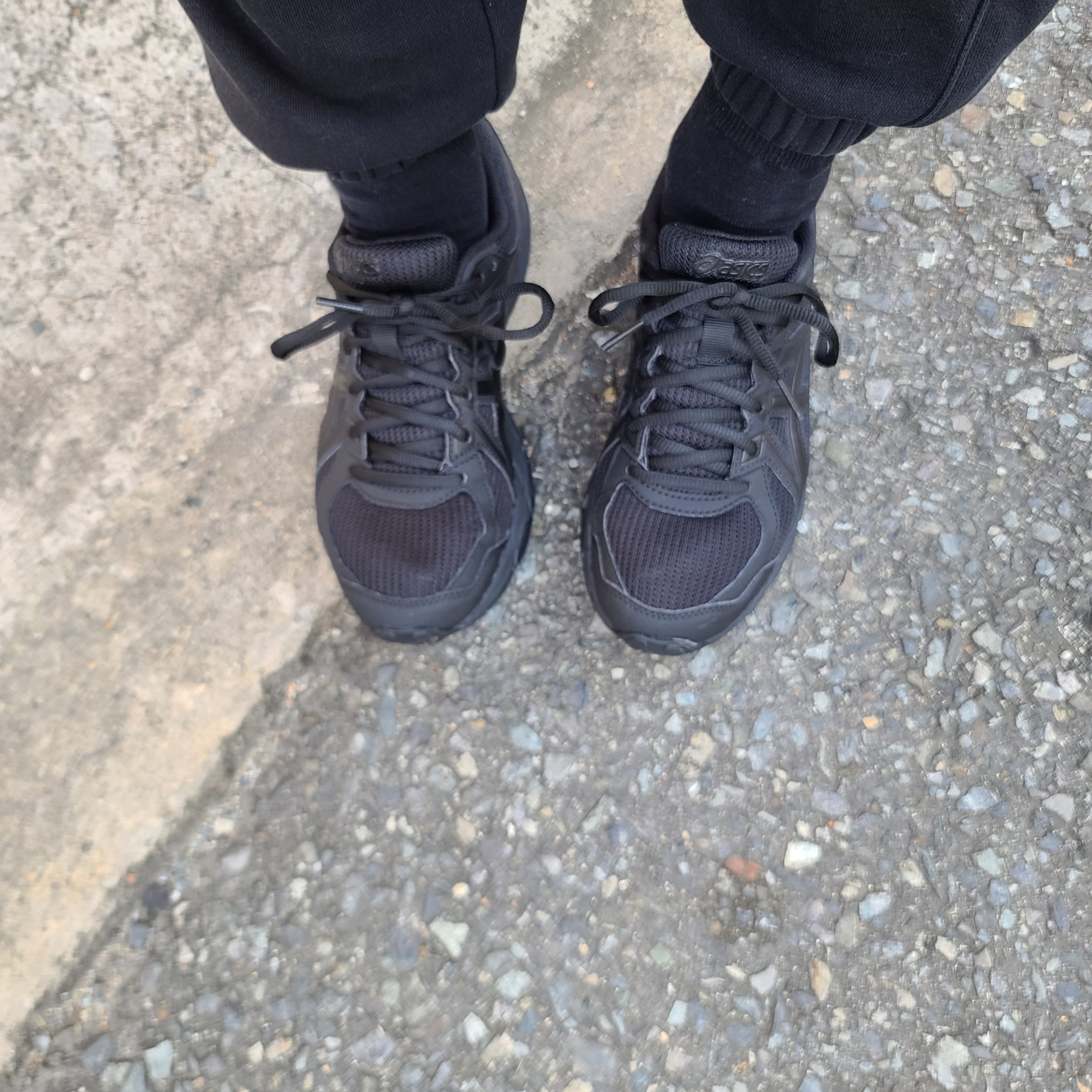 (W) Asics Jog 100 T Black - 2E Extra Wide 착용 스타일