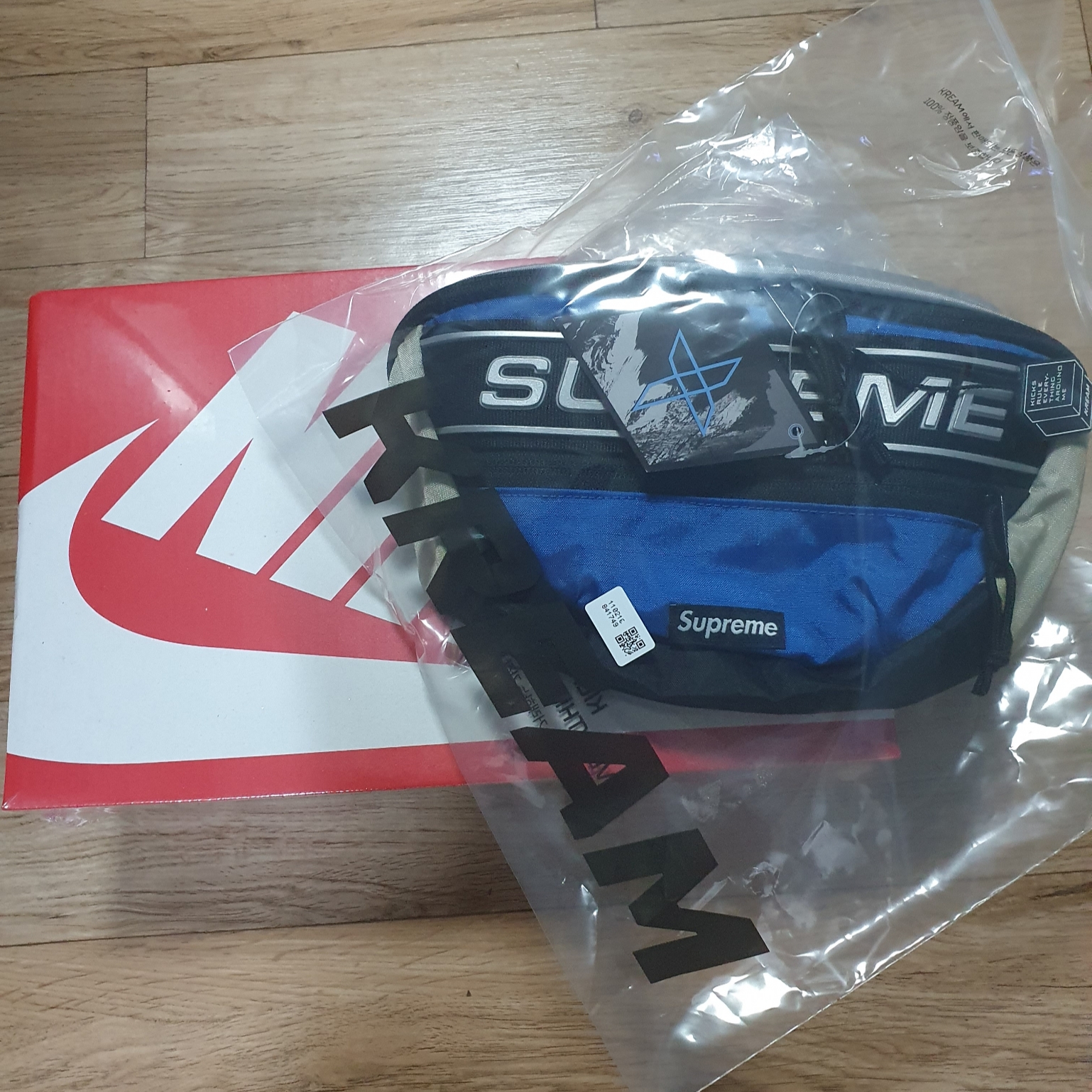 Supreme Waist Bag Blue - 23FW, (W) Nike P-6000 Metallic Silver Red 착용 스타일