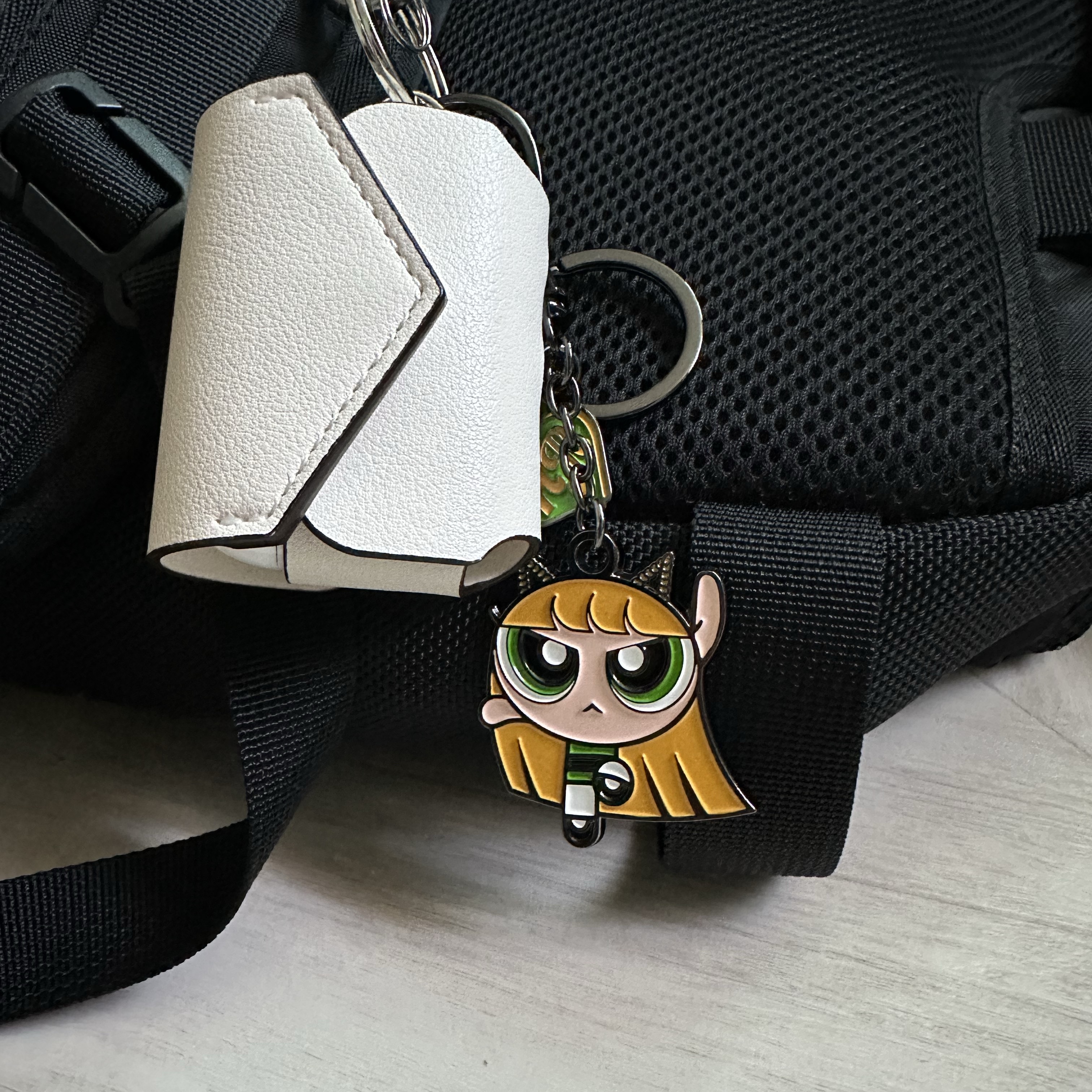 NewJeans x The Powerpuff Girls Metal Keyring Haerin 착용 스타일