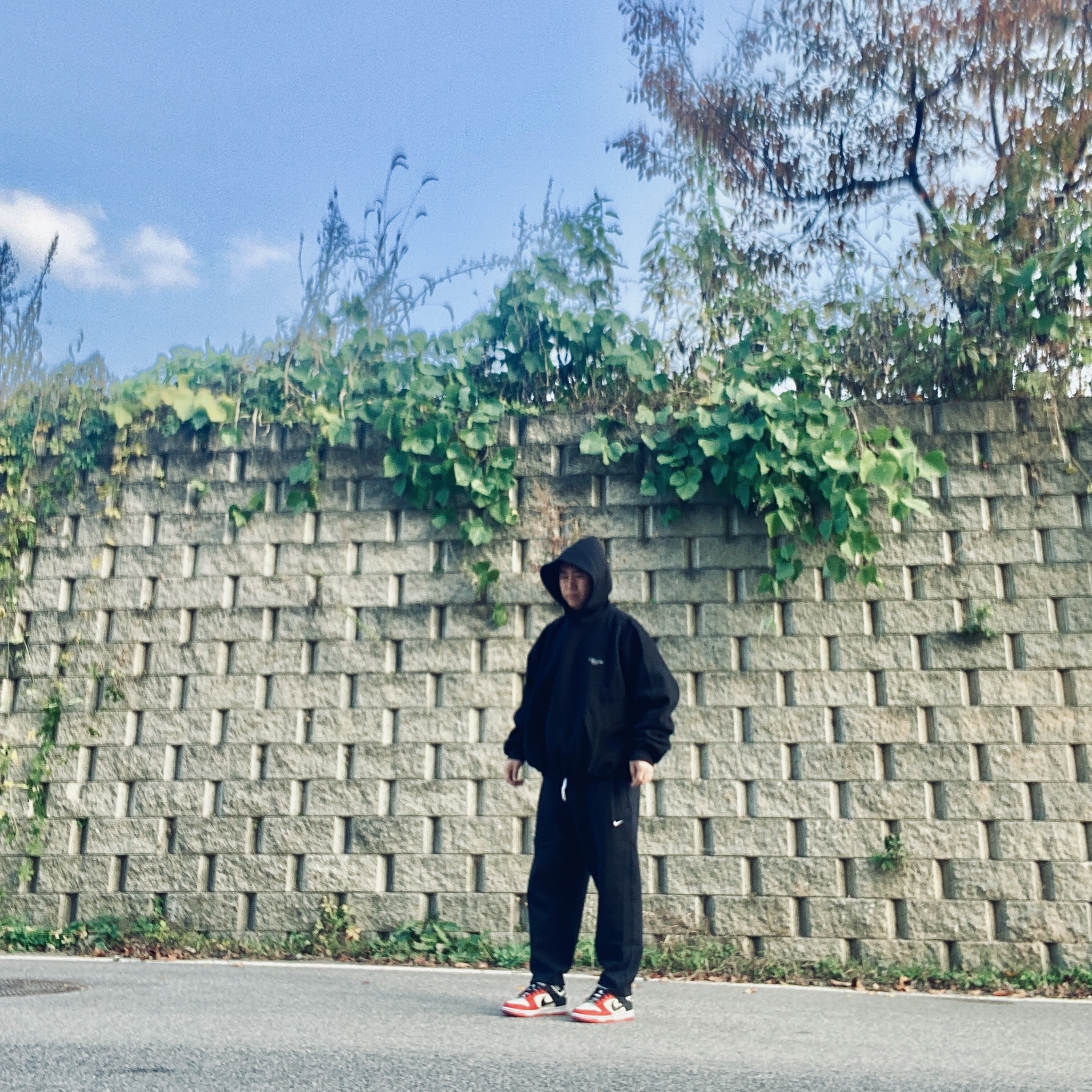 Undermycar Mu.10 Anti Fxxking Logo Play Oversized Bonded Hoodie Black 착용 스타일 - 5