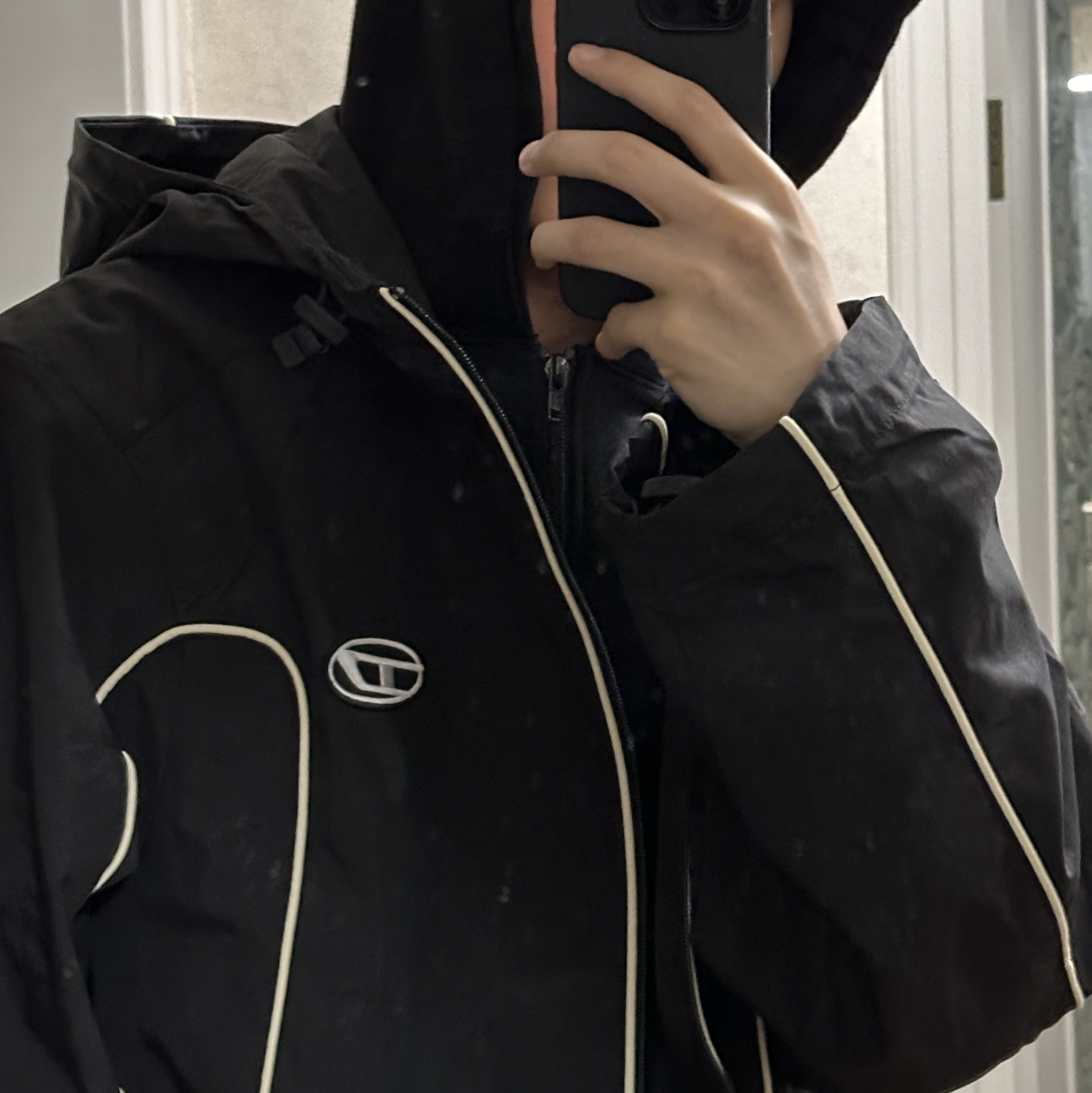 Diesel J-Hives Windbreaker with Contrast Piping Black, Diesel C-Seymon Treated Denim Baseball Cap Blue White 착용 스타일