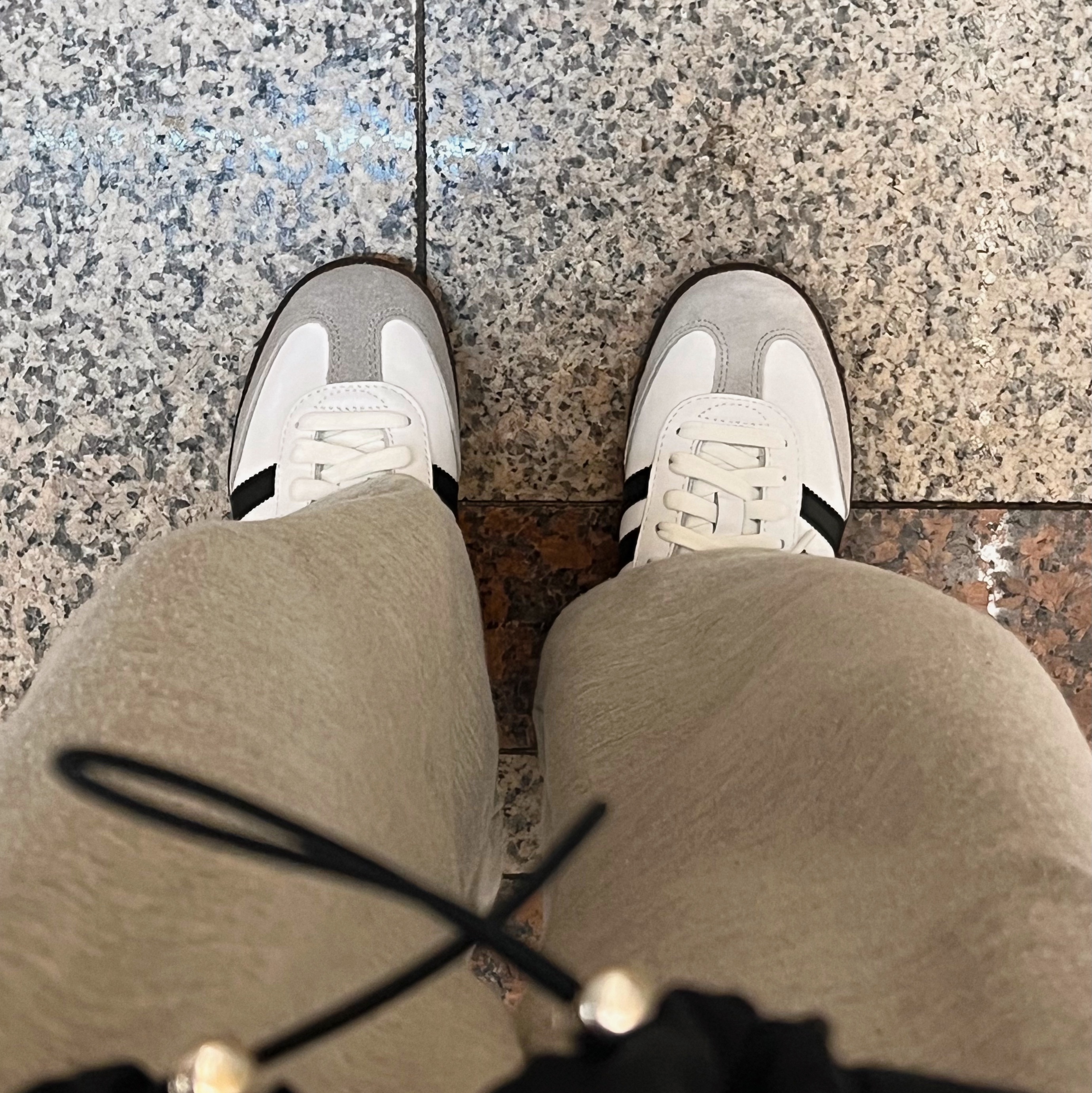 Adidas Samba OG Cloud White 착용 스타일