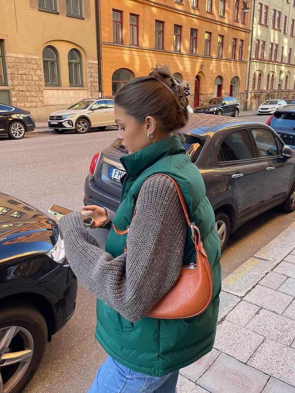 The North Face 1996 Retro Nuptse Vest Dark Oak, (Kids) Moncler Ania Down Gilet Green - 22FW 착용 스타일 - 3