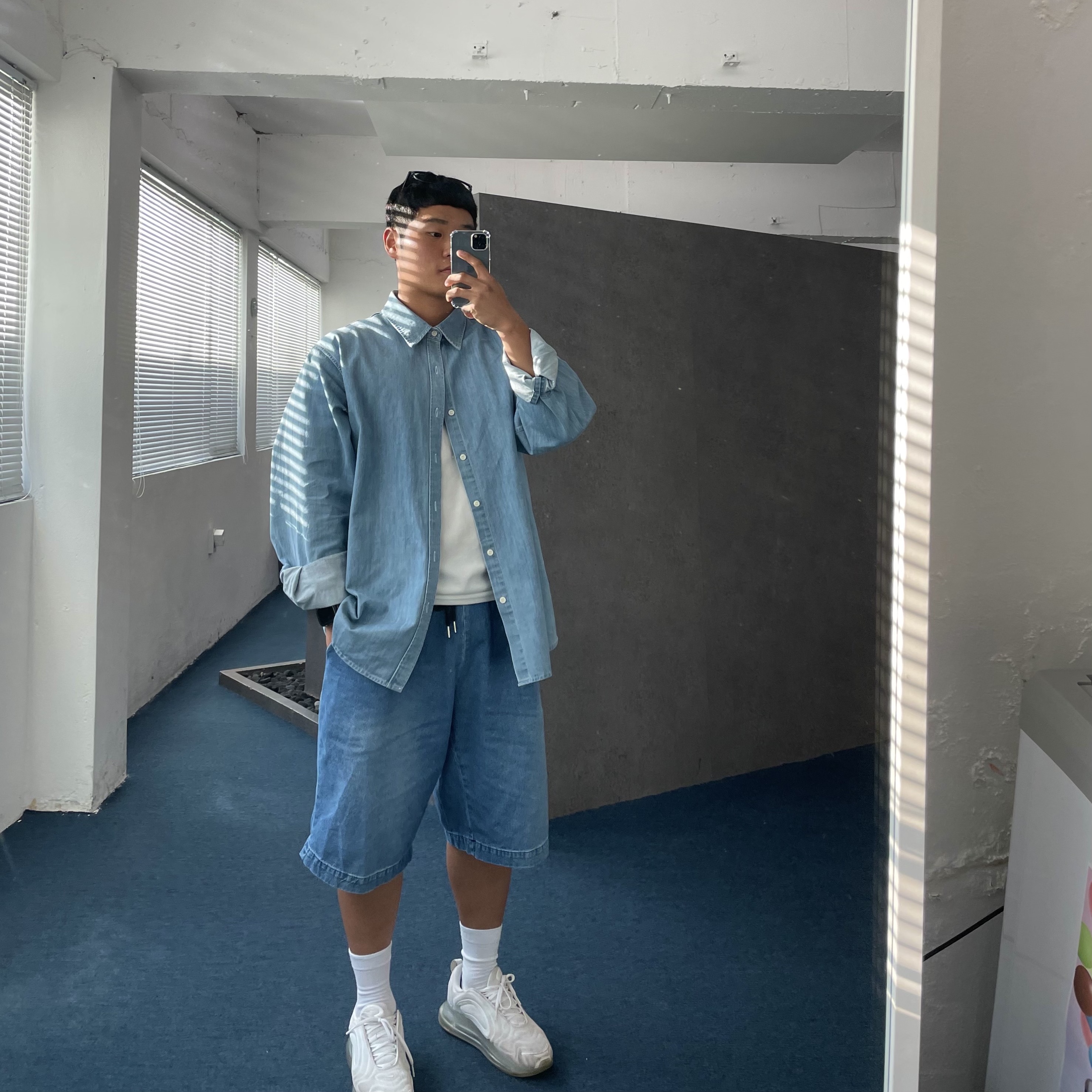 Nike Air Max 720 Pure Platinum 착용 스타일