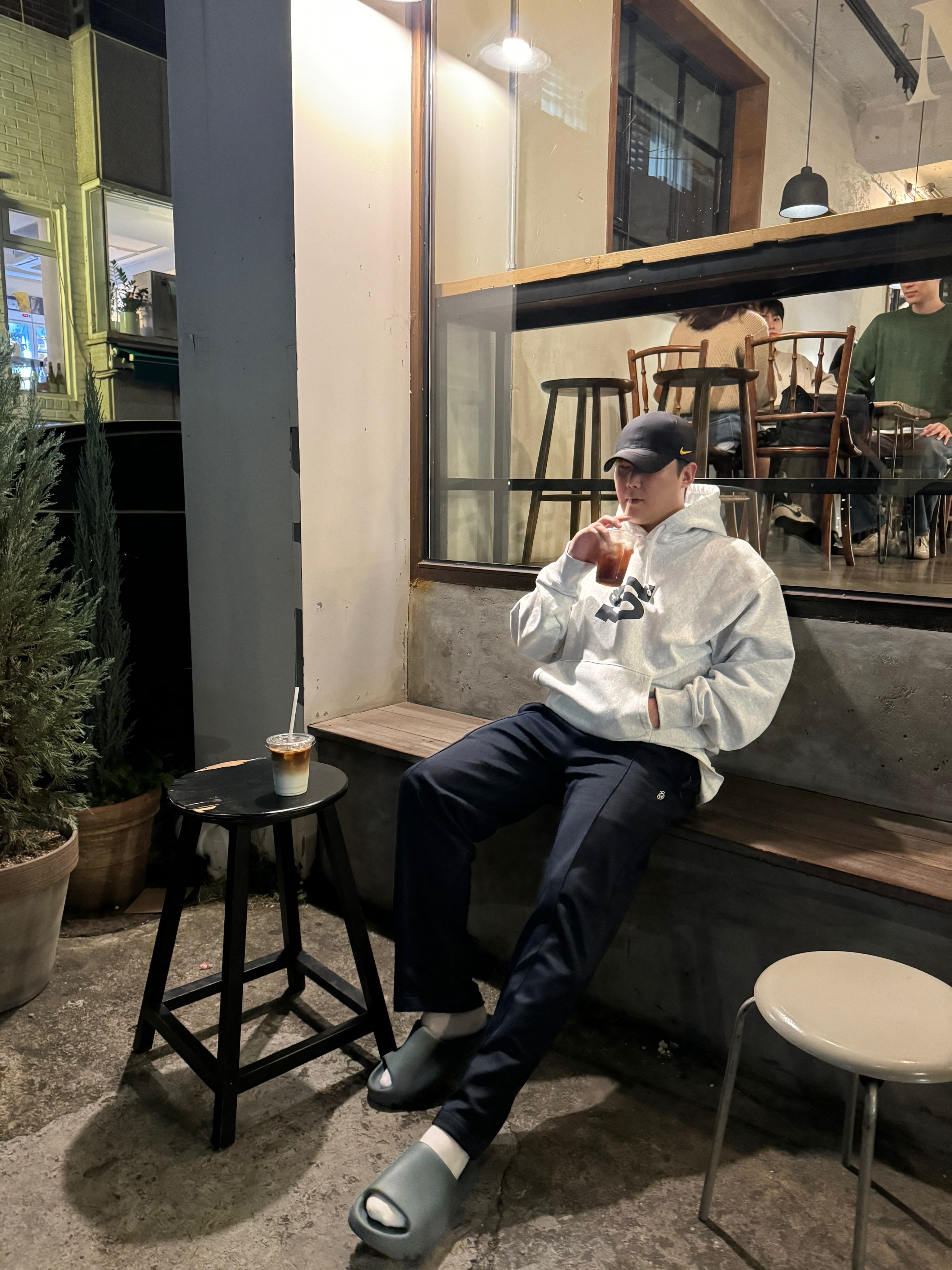 Nike x Drake Nocta Essential Cap Black, Stussy Letterman Hoodie Ash Heather 착용 스타일 - 1