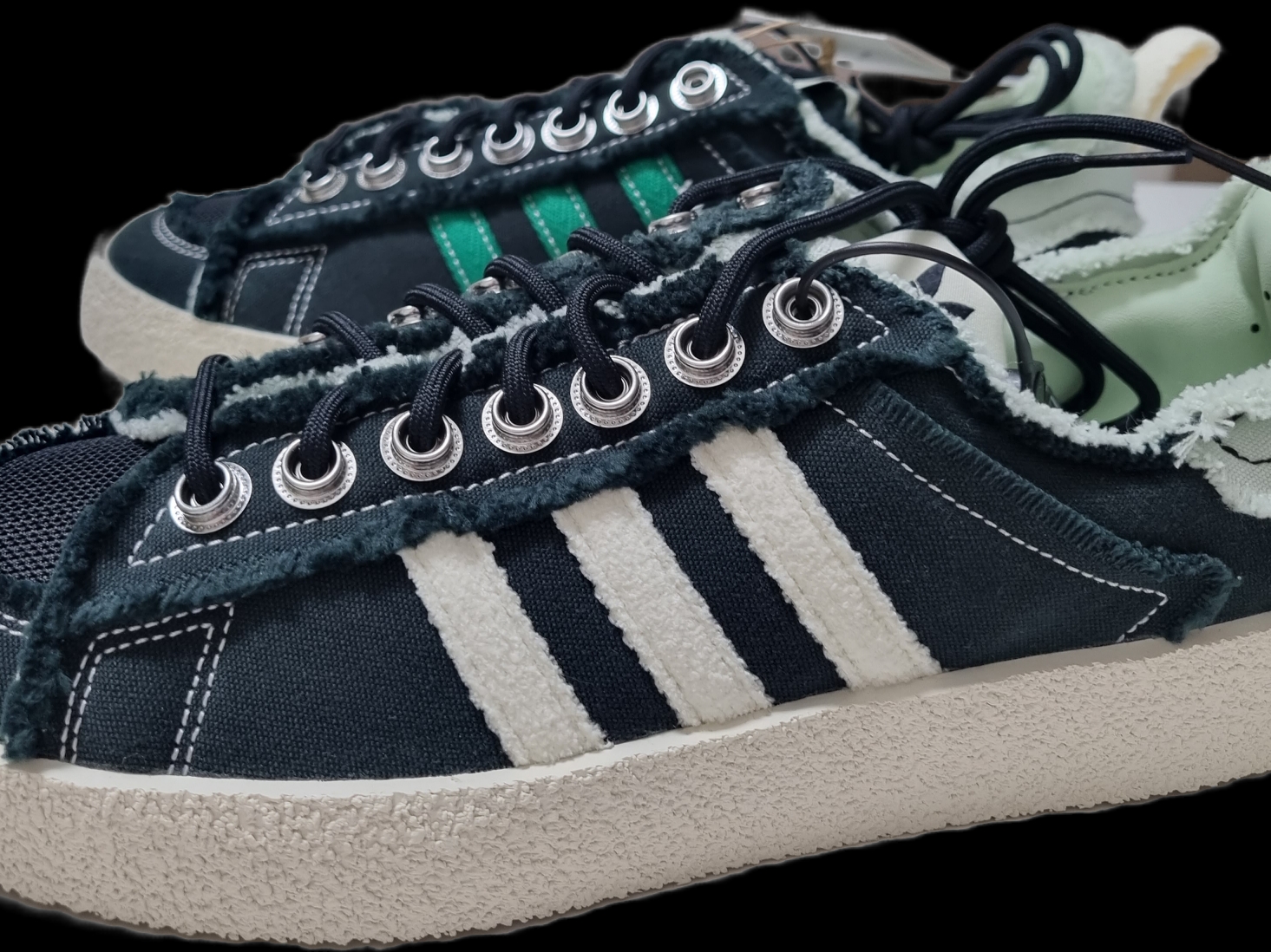 Adidas x Song for the Mute Campus 80s Core Black Cream White 착용 스타일