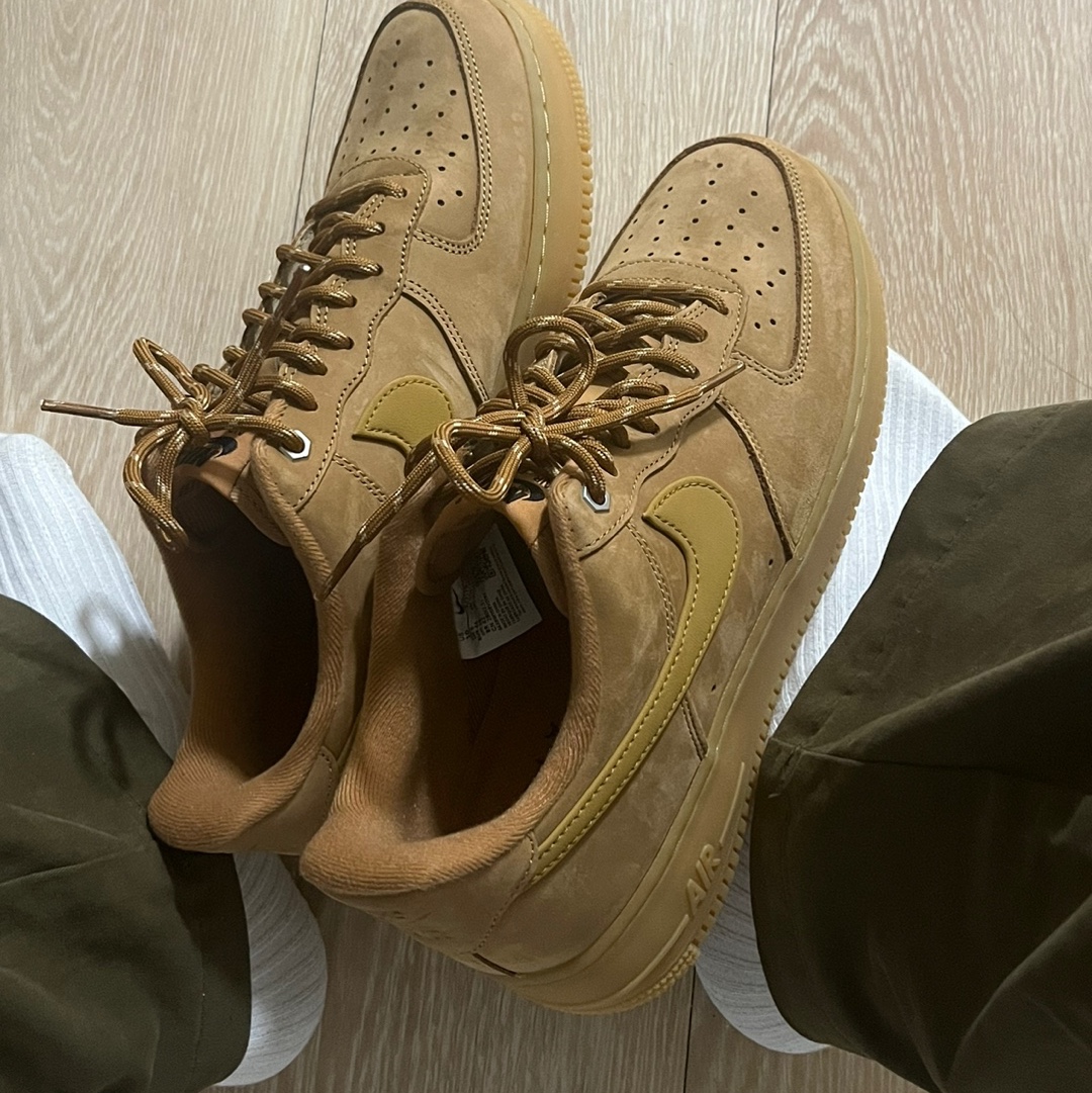 Nike Air Force 1 '07 WB Flax 착용 스타일