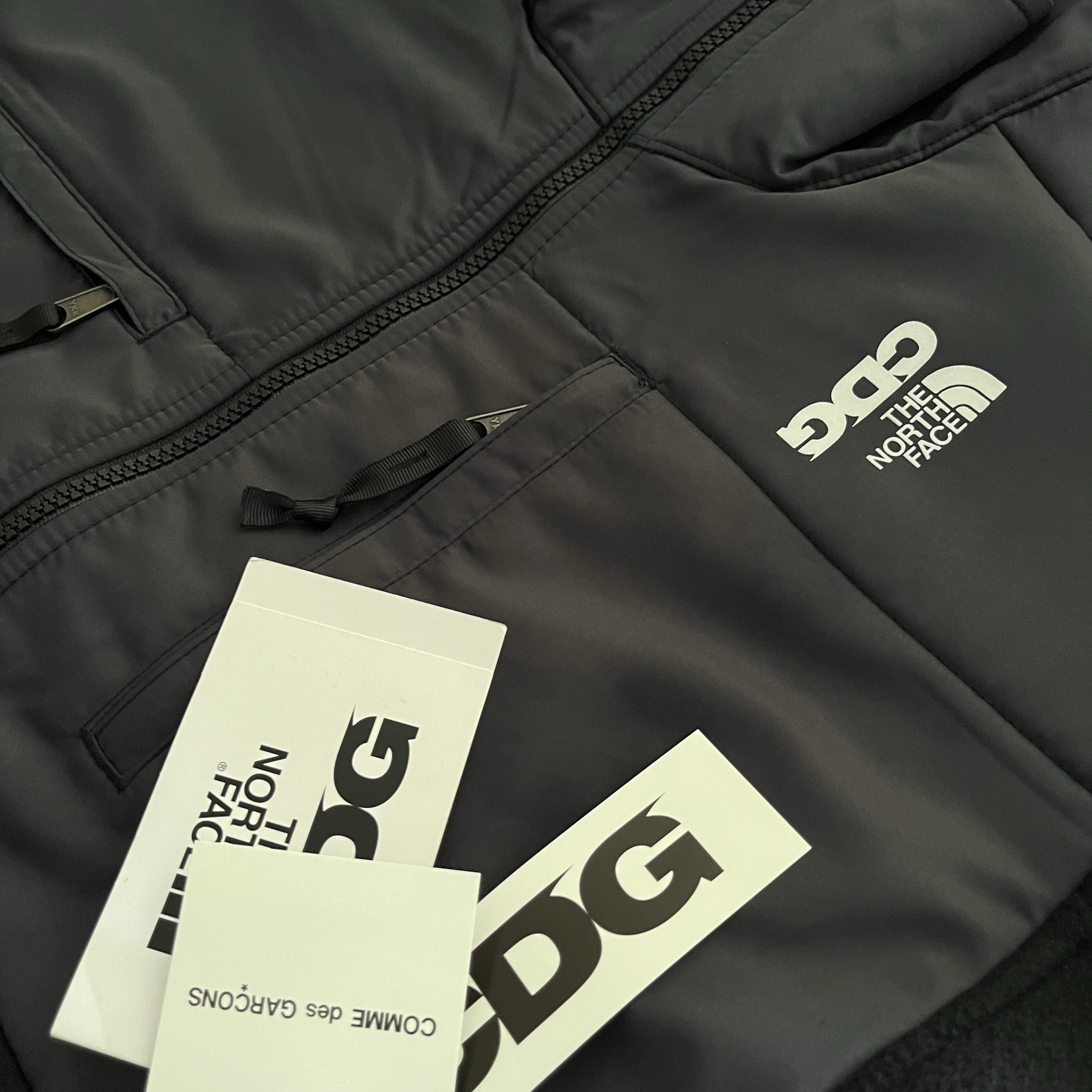 CDG x The North Face Denali Fleece Black 착용 스타일