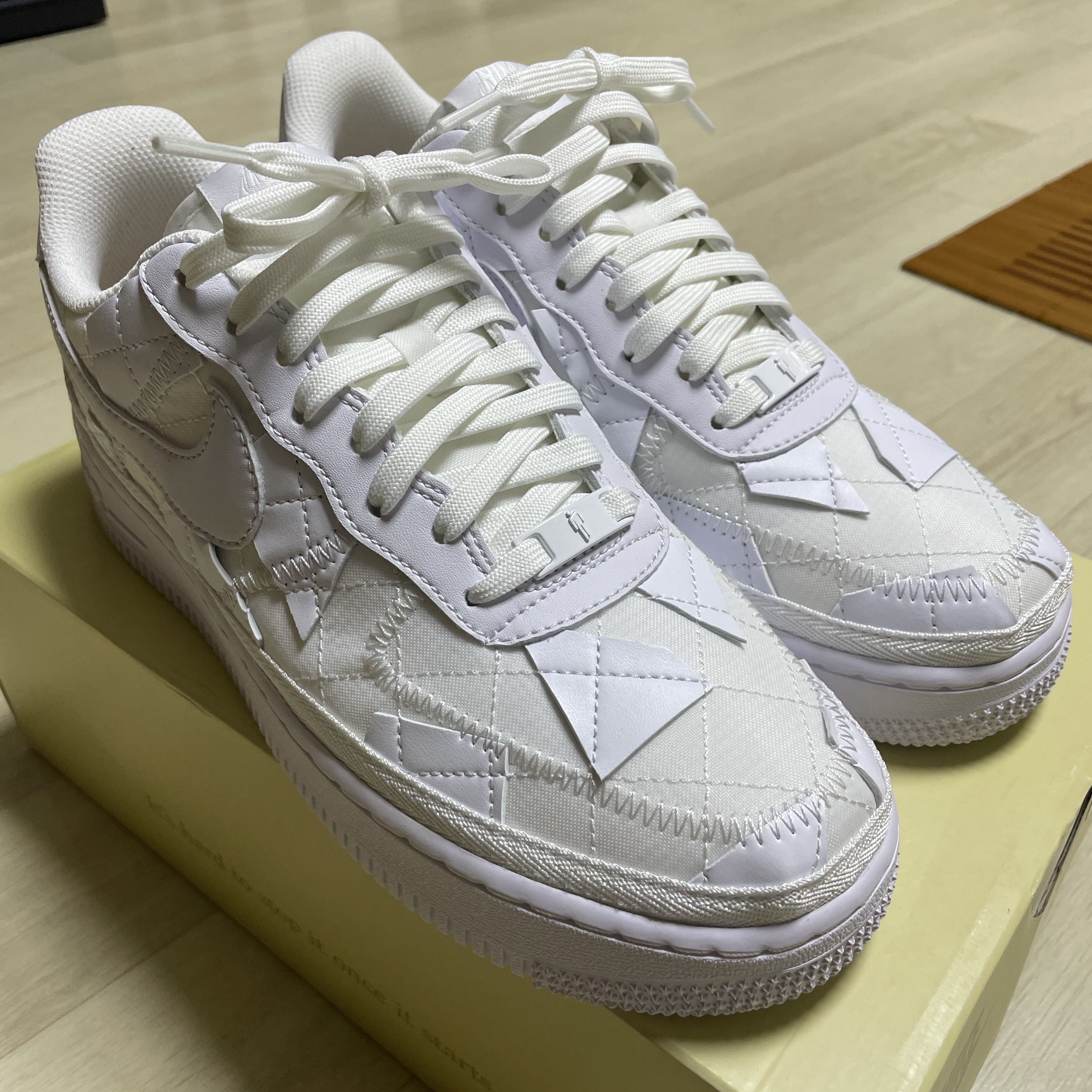 Nike x Billie Eilish Air Force 1 Low SP Triple White 착용 스타일