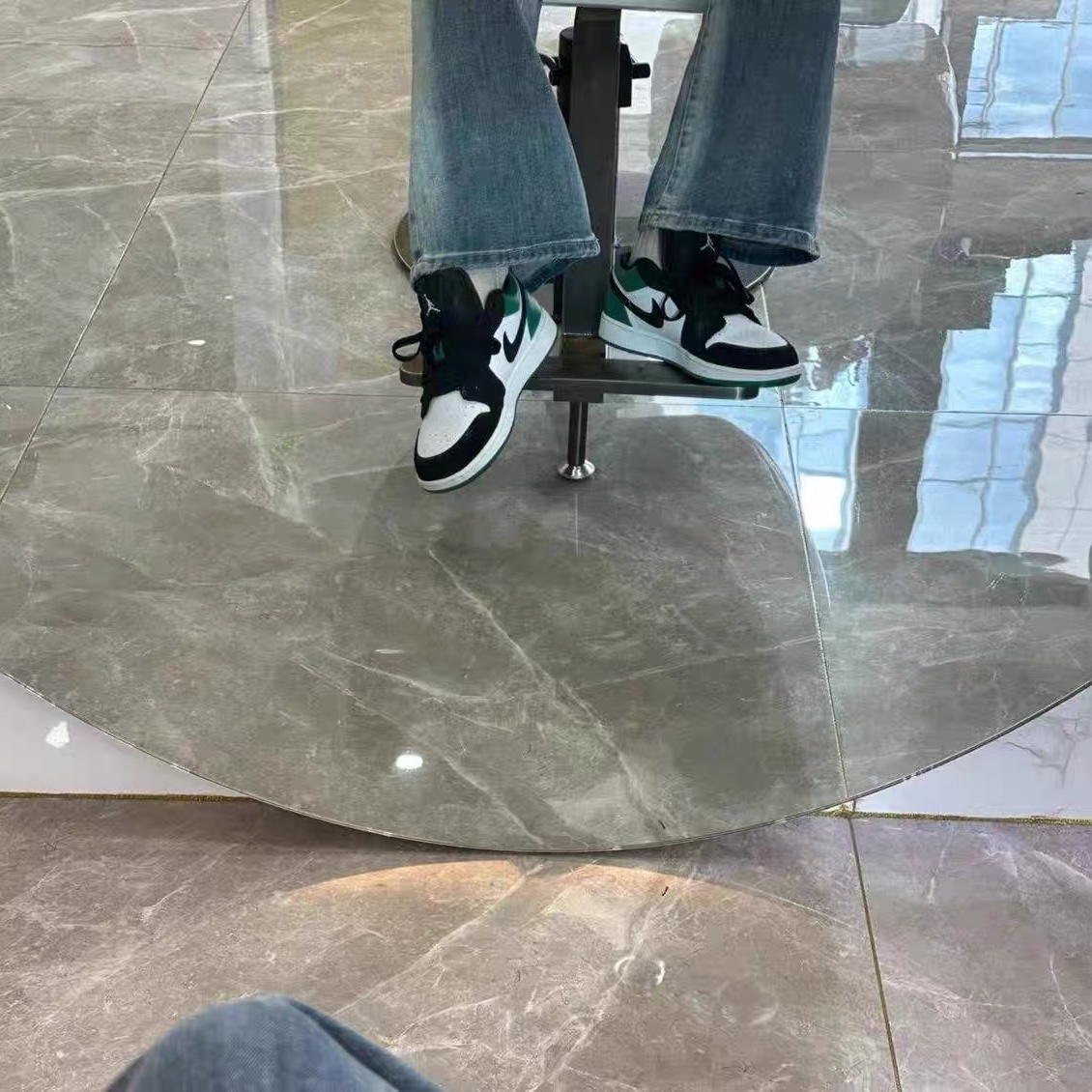 (GS) Jordan 1 Low Black Mystic Green 착용 스타일