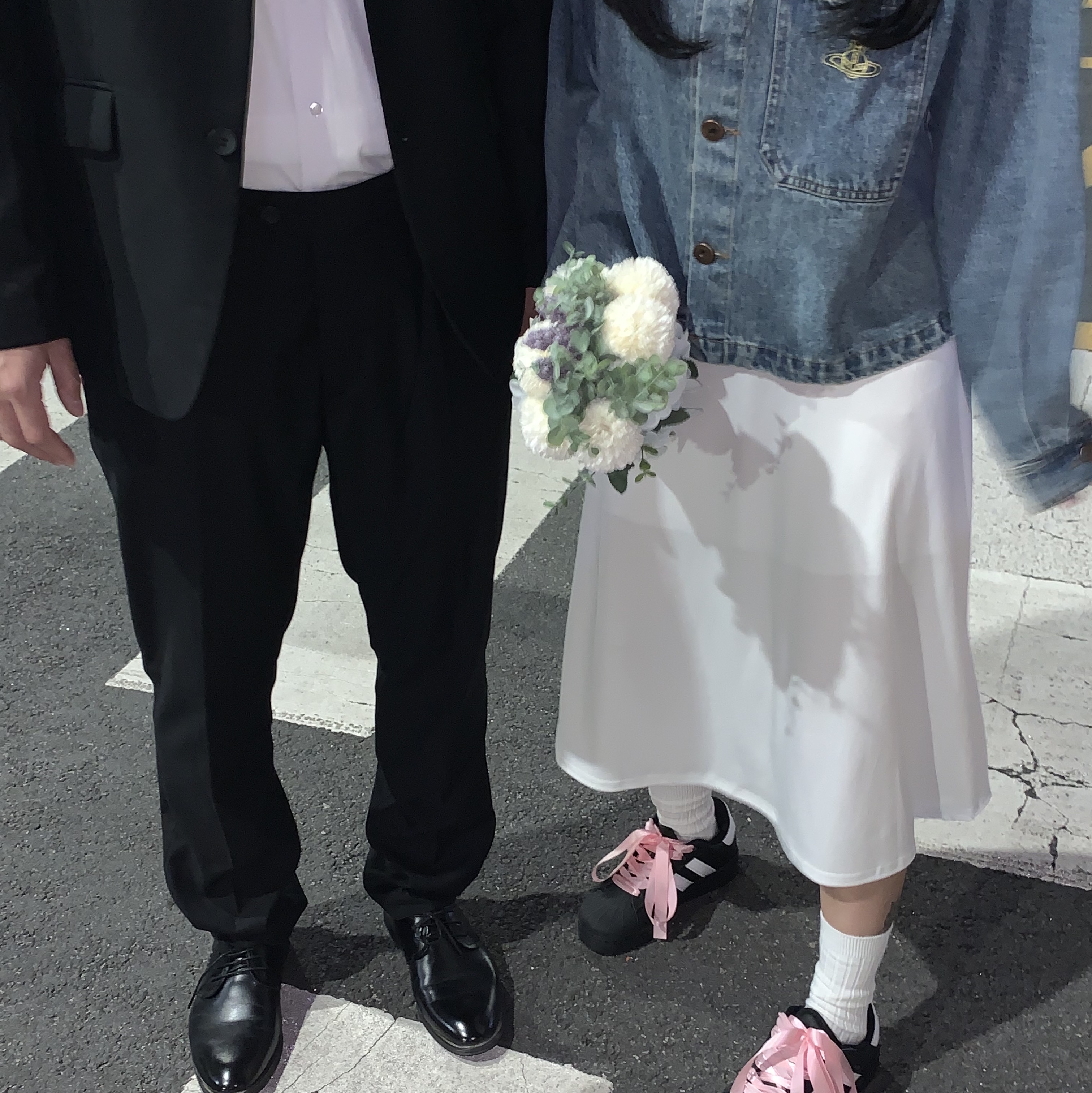 Adidas Superstar XLG Core Black White 착용 스타일 - 2