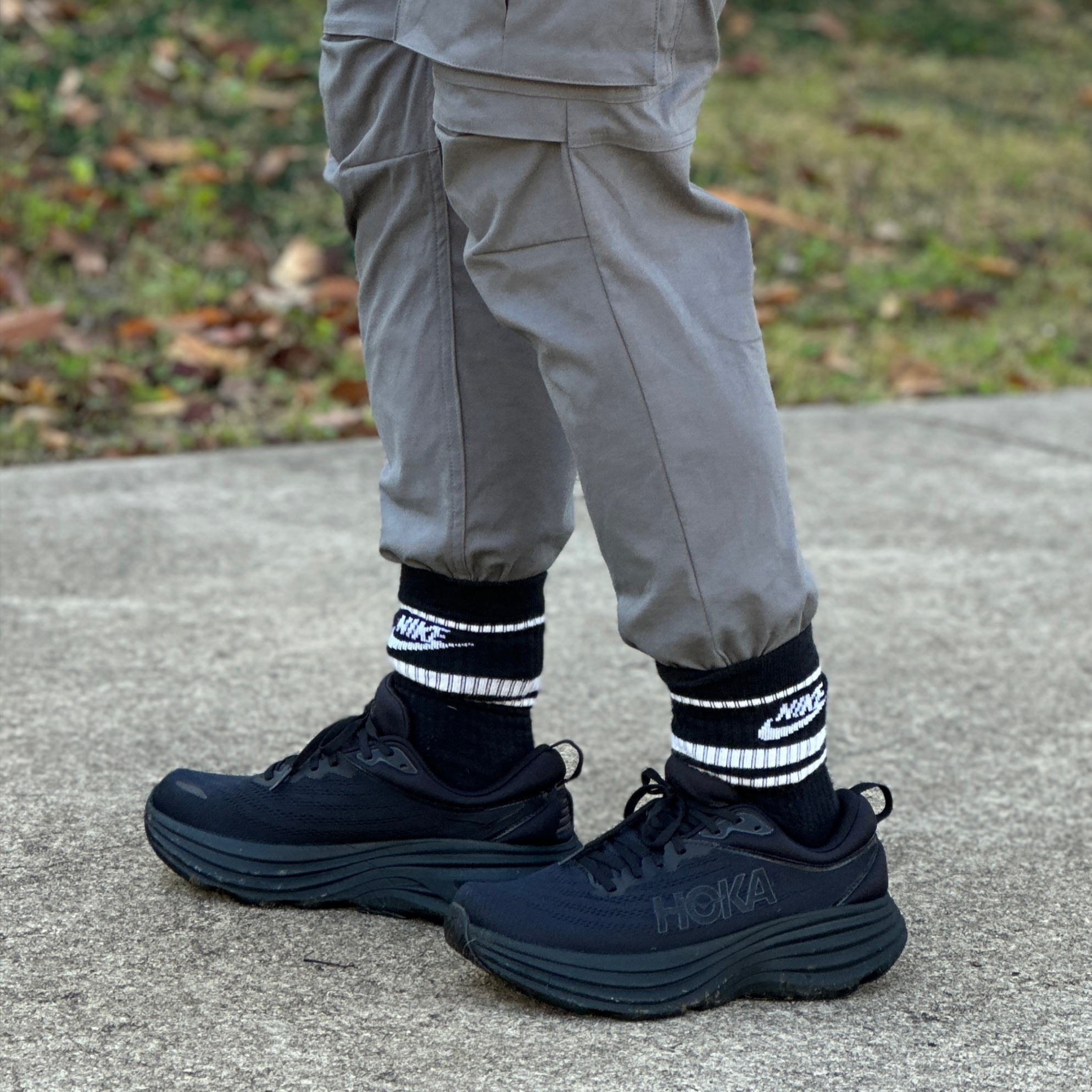 Hoka Bondi 8 Black - Wide 착용 스타일 - 6