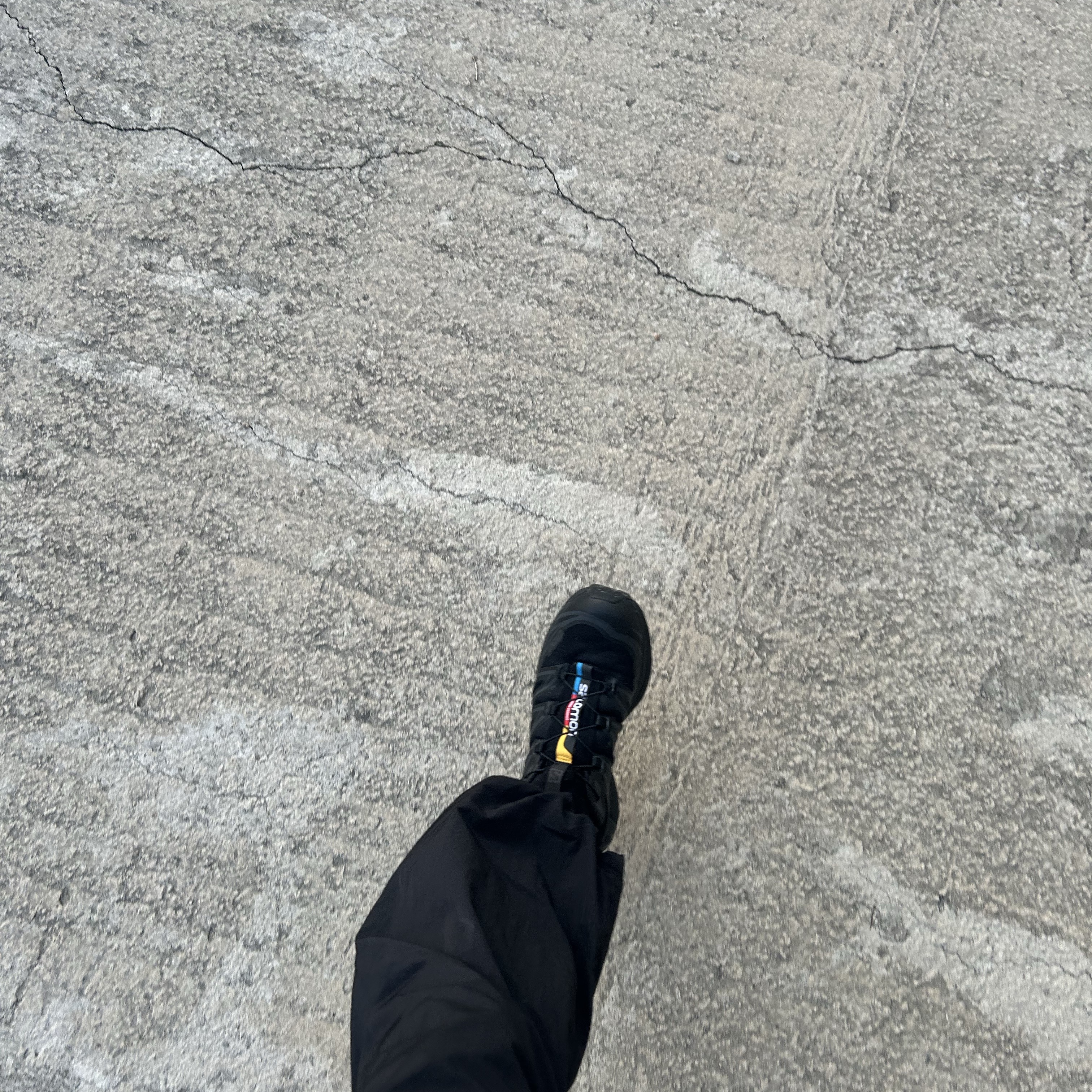Salomon XT-6 ADV Black 착용 스타일