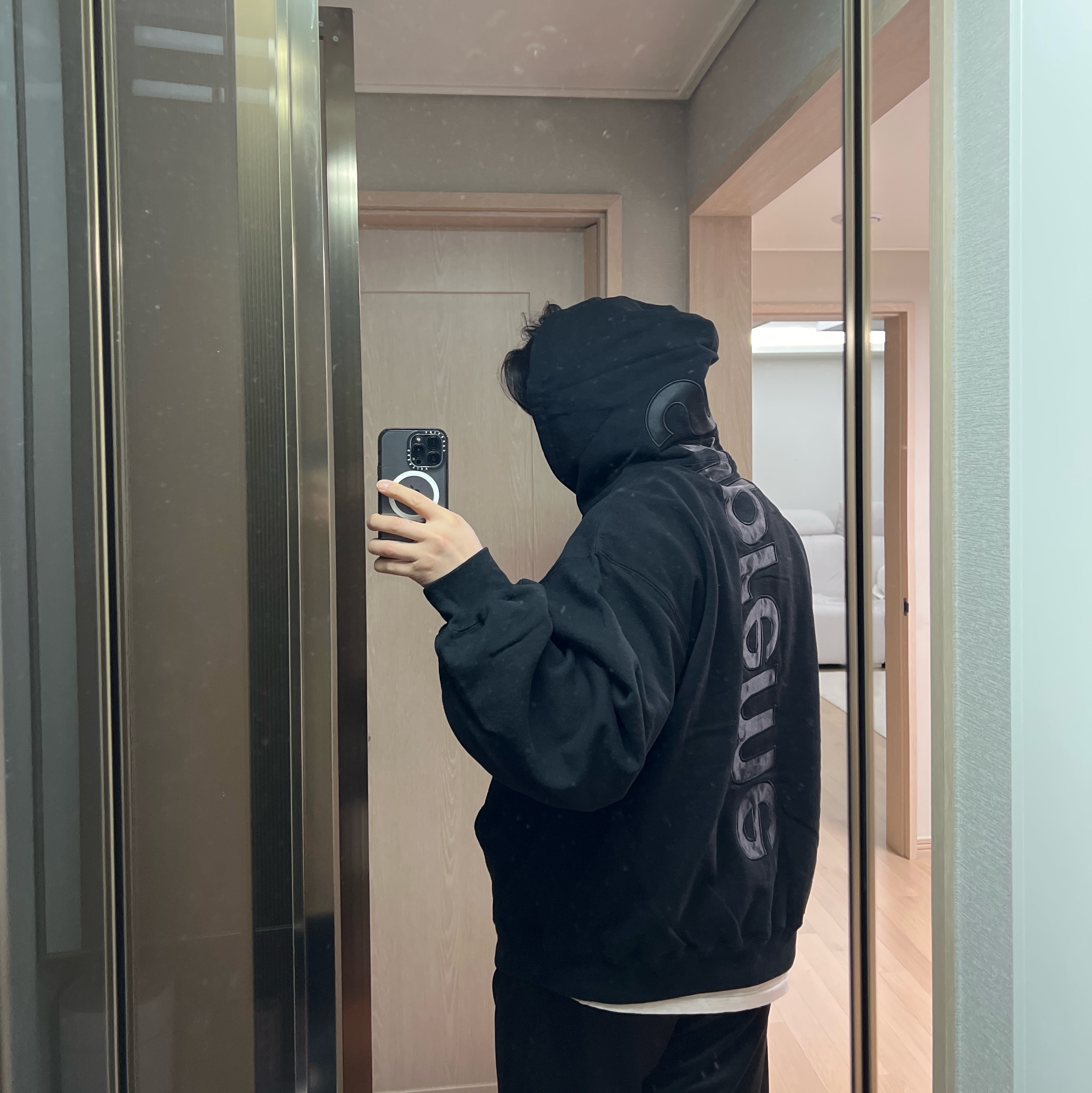 Supreme Satin Applique Hooded Sweatshirt Black - 23FW 착용 스타일