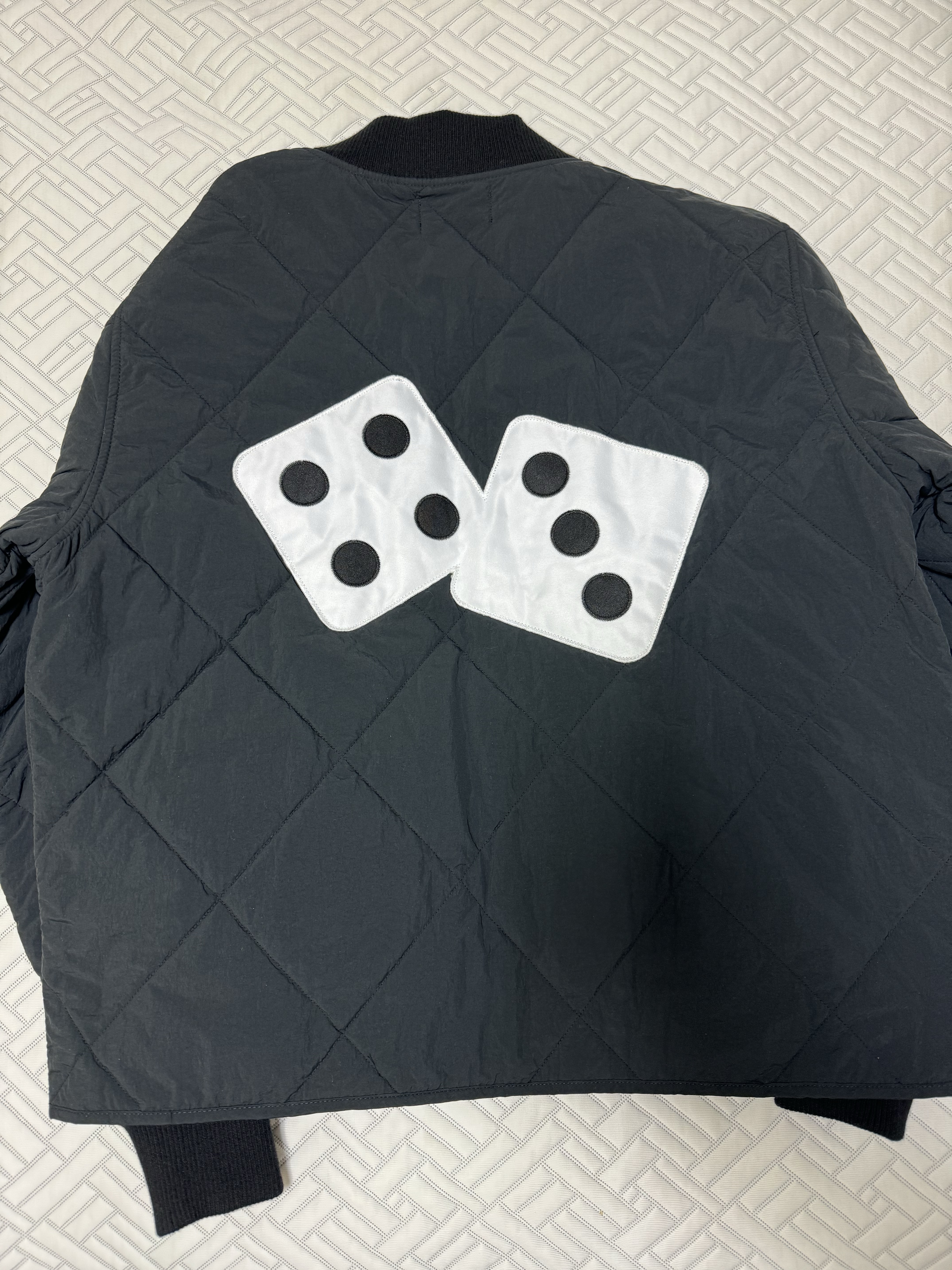 Stussy Dice Quilted Liner Jacket Black 착용 스타일
