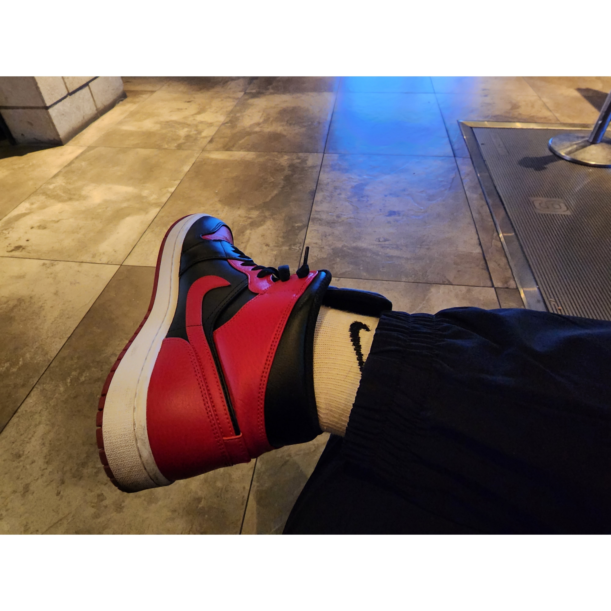 Jordan 1 Mid Bred Banned 2020 착용 스타일 - 2