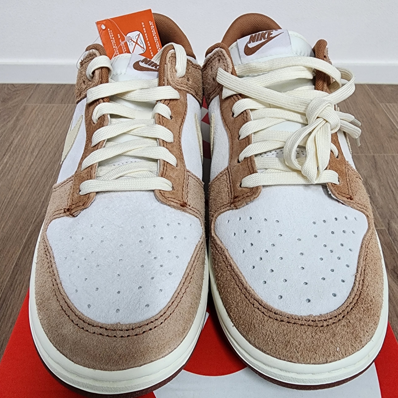 Nike Dunk Low Pro Premium Medium Curry 착용 스타일 - 1