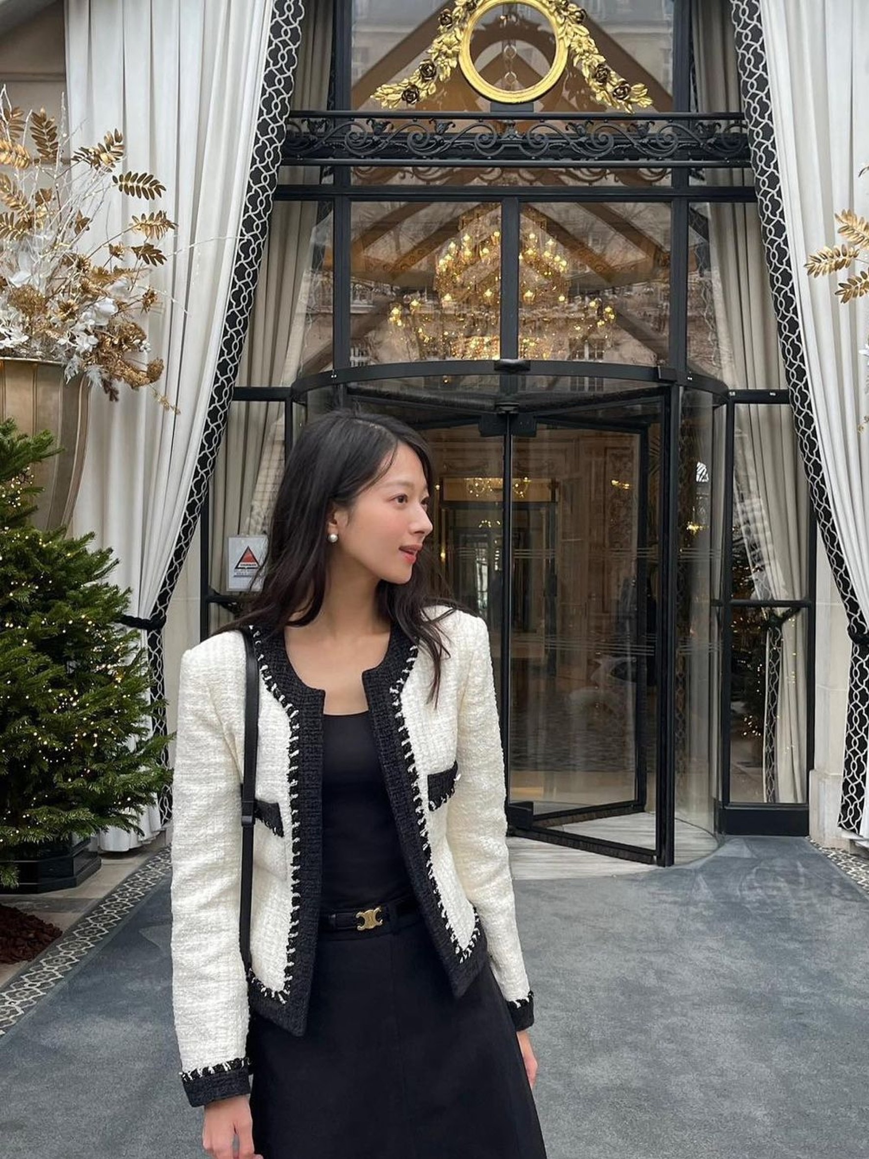 Green Butter Women Silver Multi Button Tweed Crop Jacket Ivory 착용 스타일 - 2