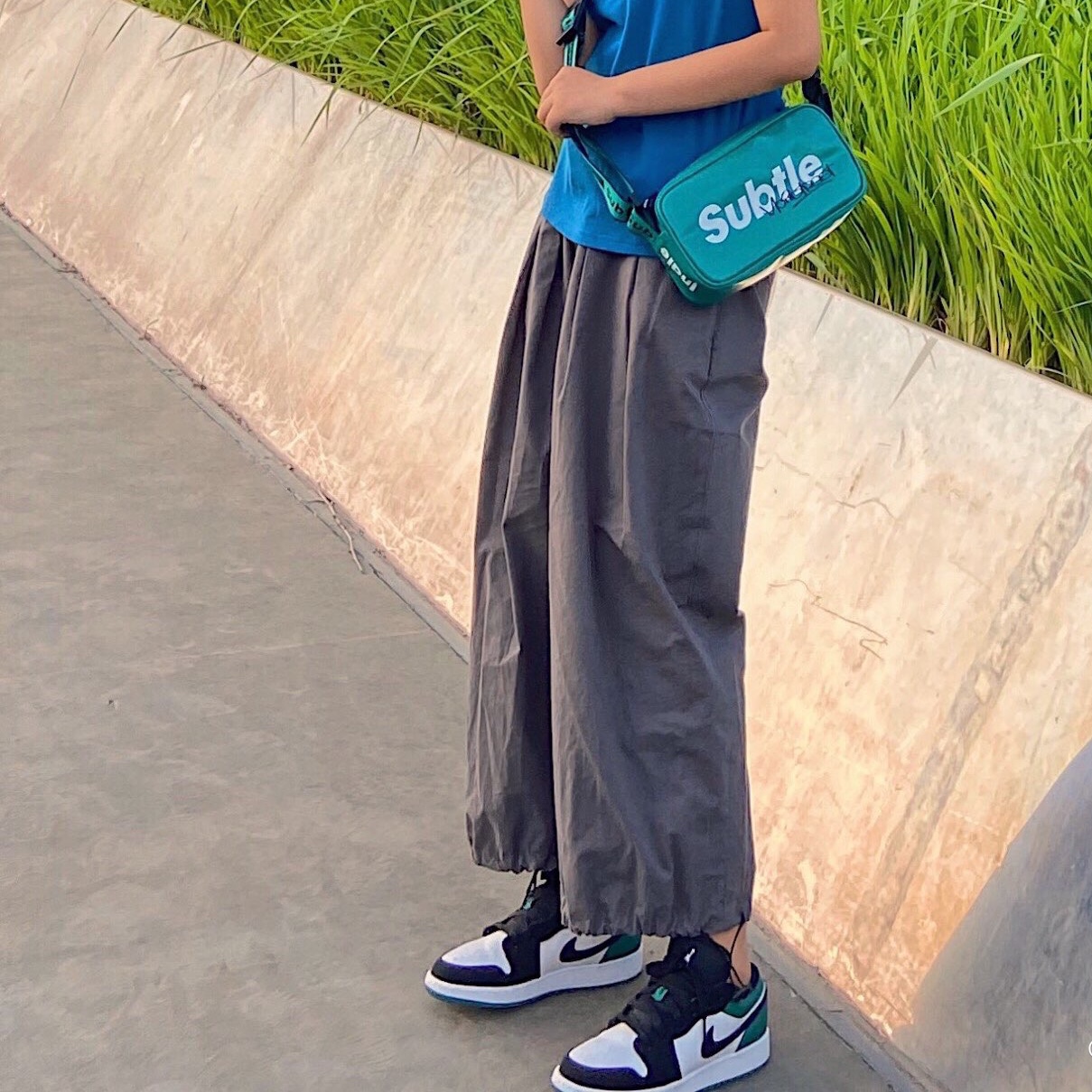 (GS) Jordan 1 Low Black Mystic Green 착용 스타일 - 3