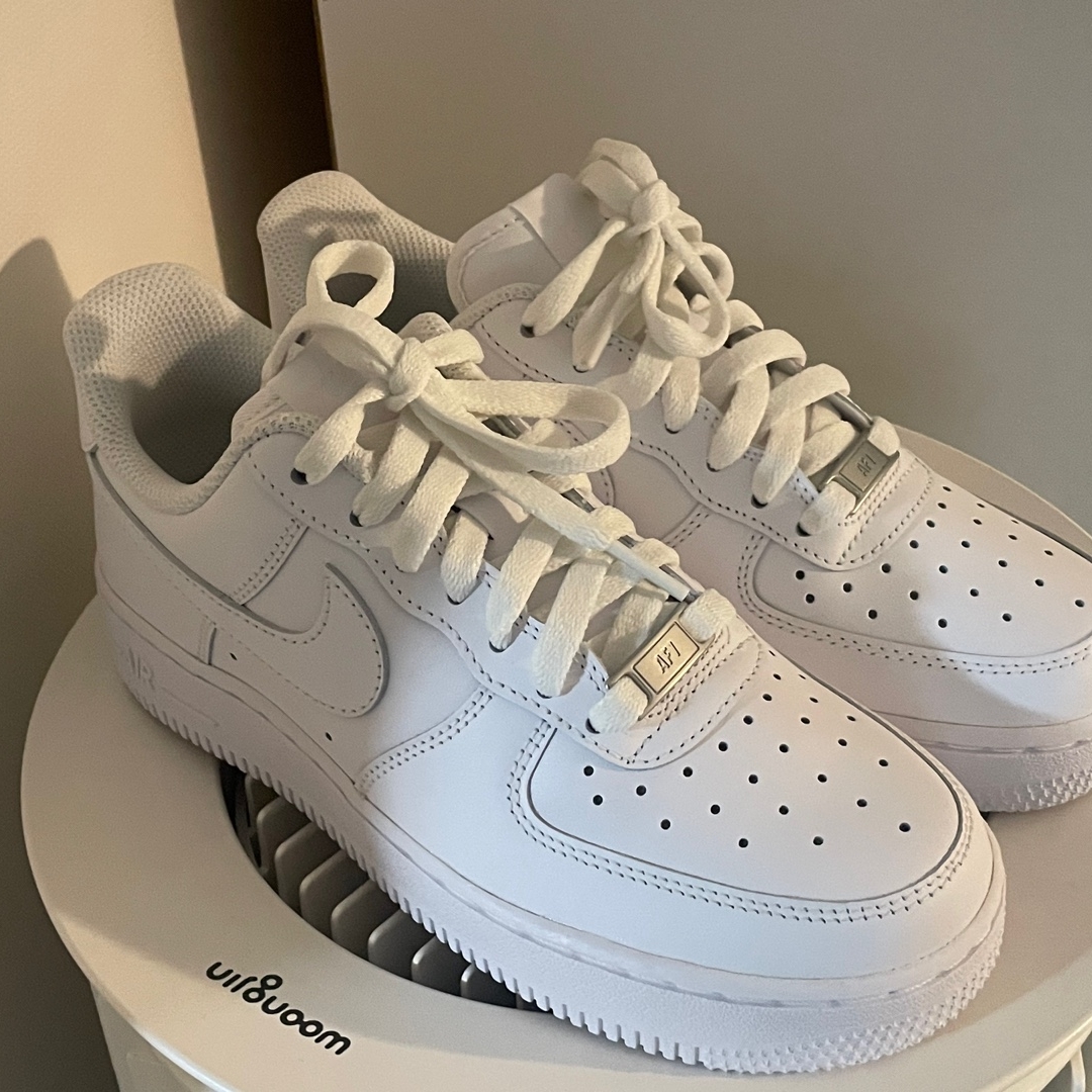 (W) Nike Air Force 1 '07 Low White 착용 스타일 - 2