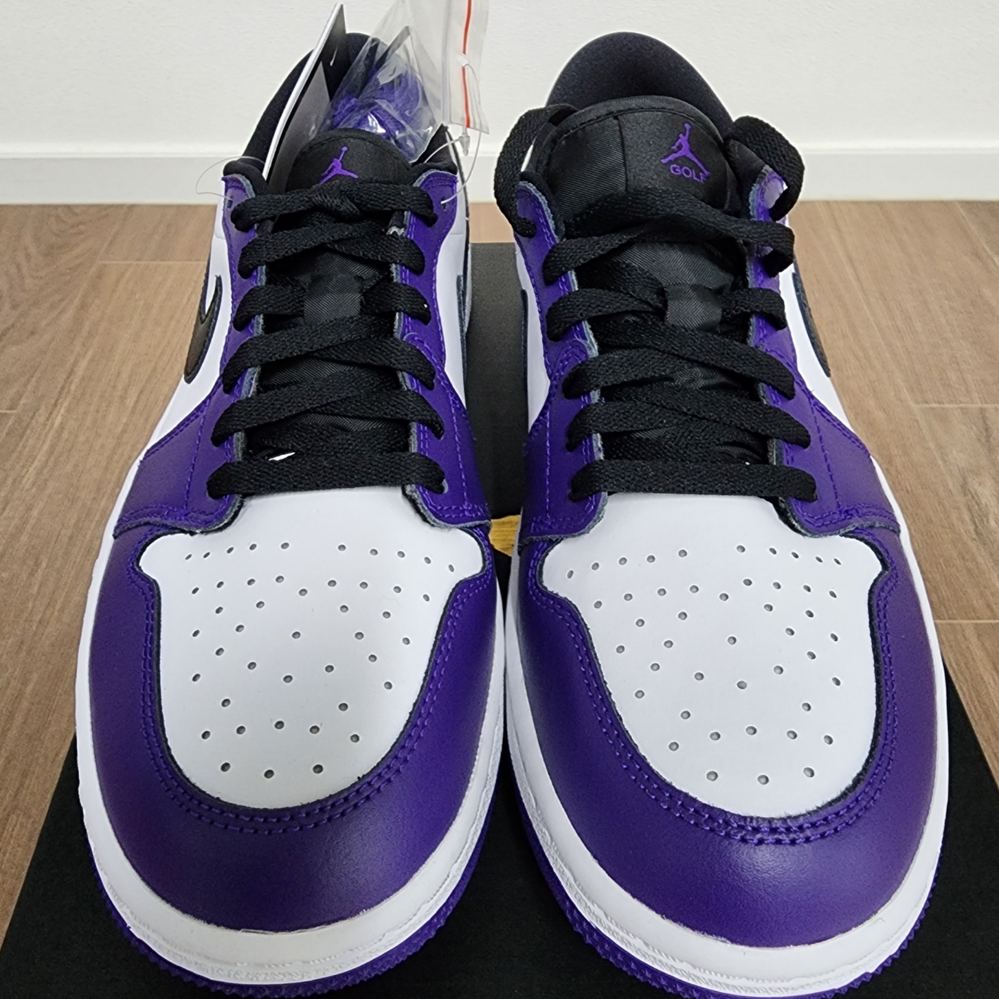 Jordan 1 Low Golf Court Purple 착용 스타일 - 1