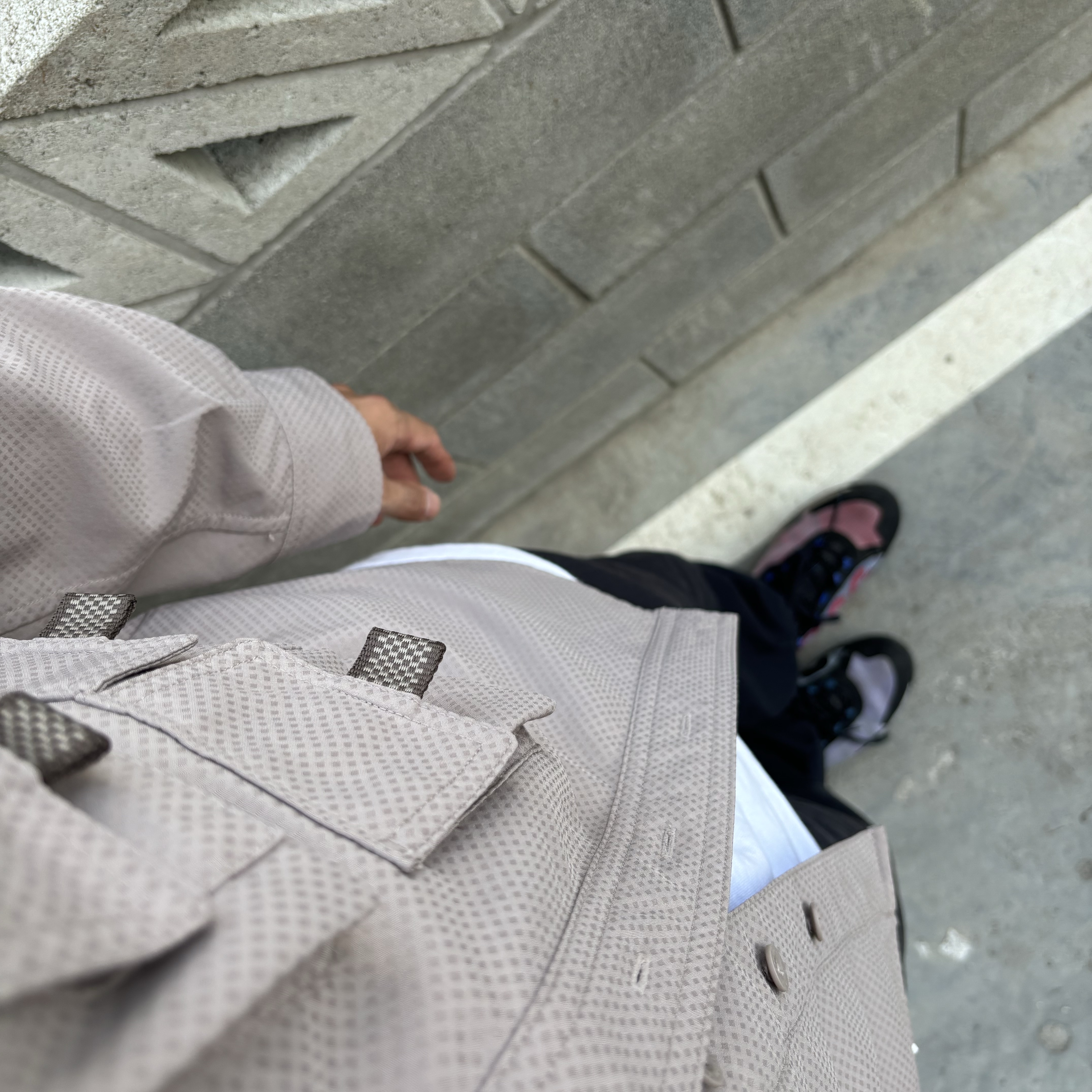 Nike ACG Dri-Fit UV Devastation Trail Shirt Neutral Olive - US/EU, Nike ACG Trail Pants Dark Smoke Grey - Asia 착용 스타일 - 1