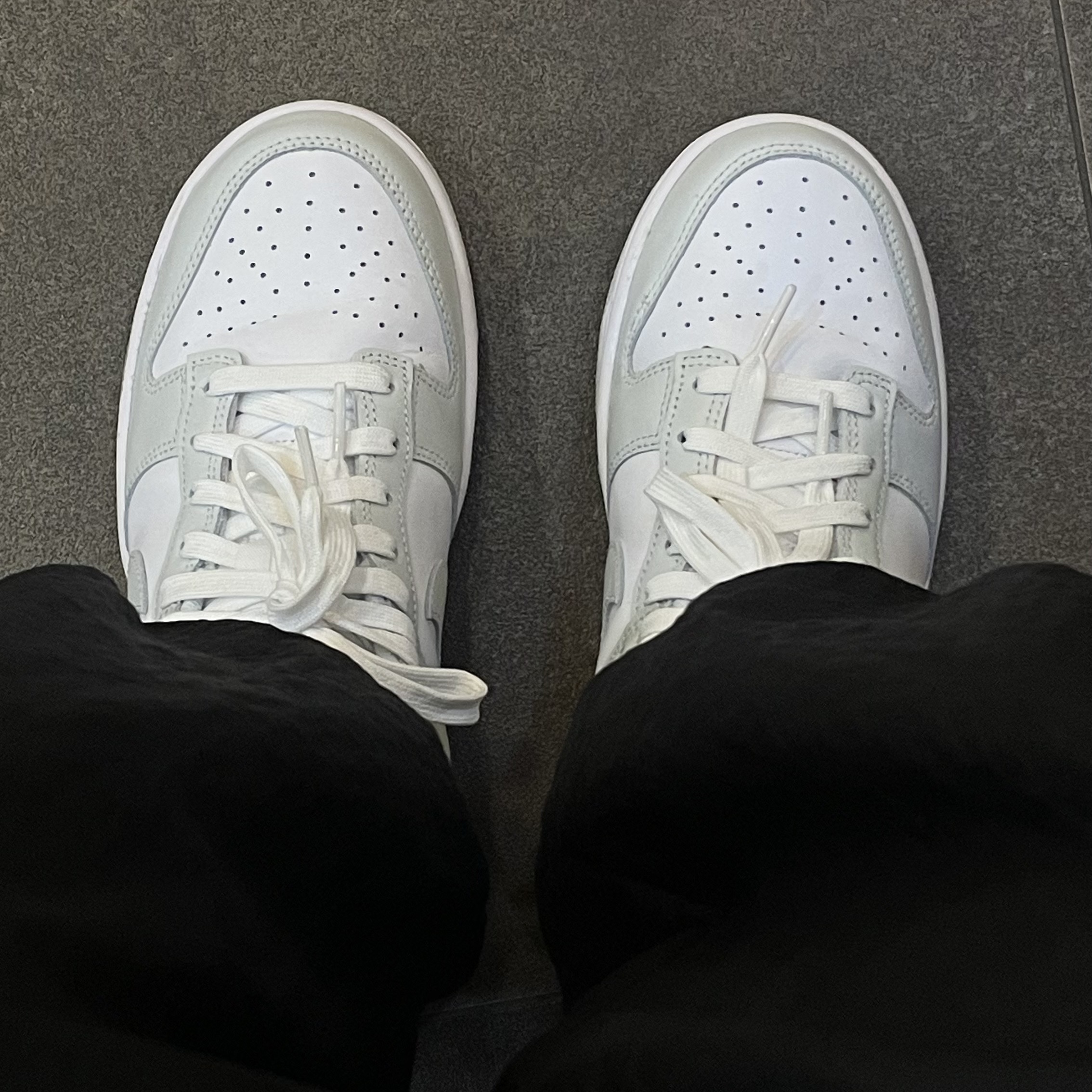 (W) Nike Dunk Low Photon Dust 착용 스타일 - 1