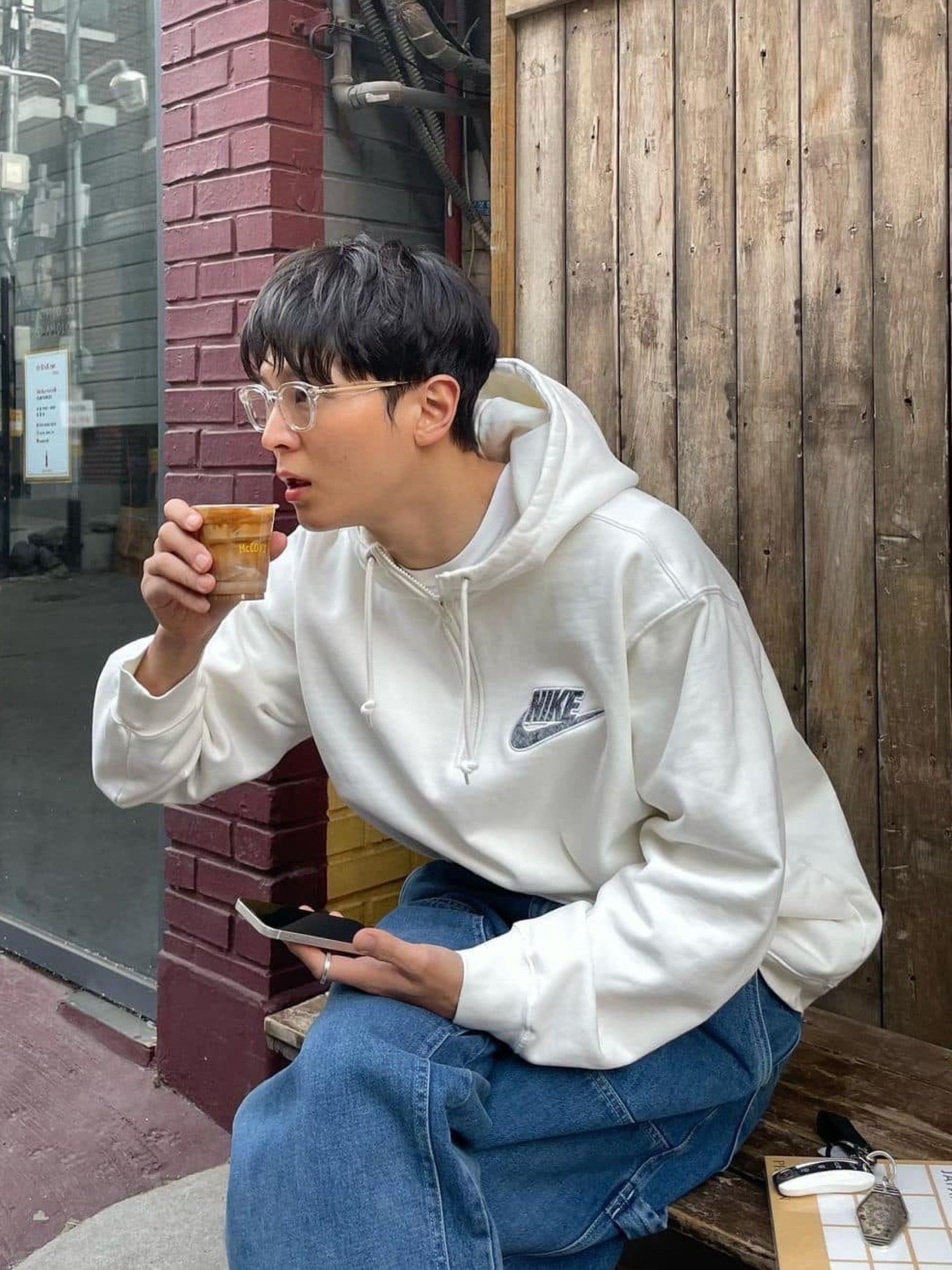 Supreme Box Logo Crewneck Heather Grey - 22FW, Acne Studios Fonbar Face Crewneck Sweatshirt Black 착용 스타일 - 5