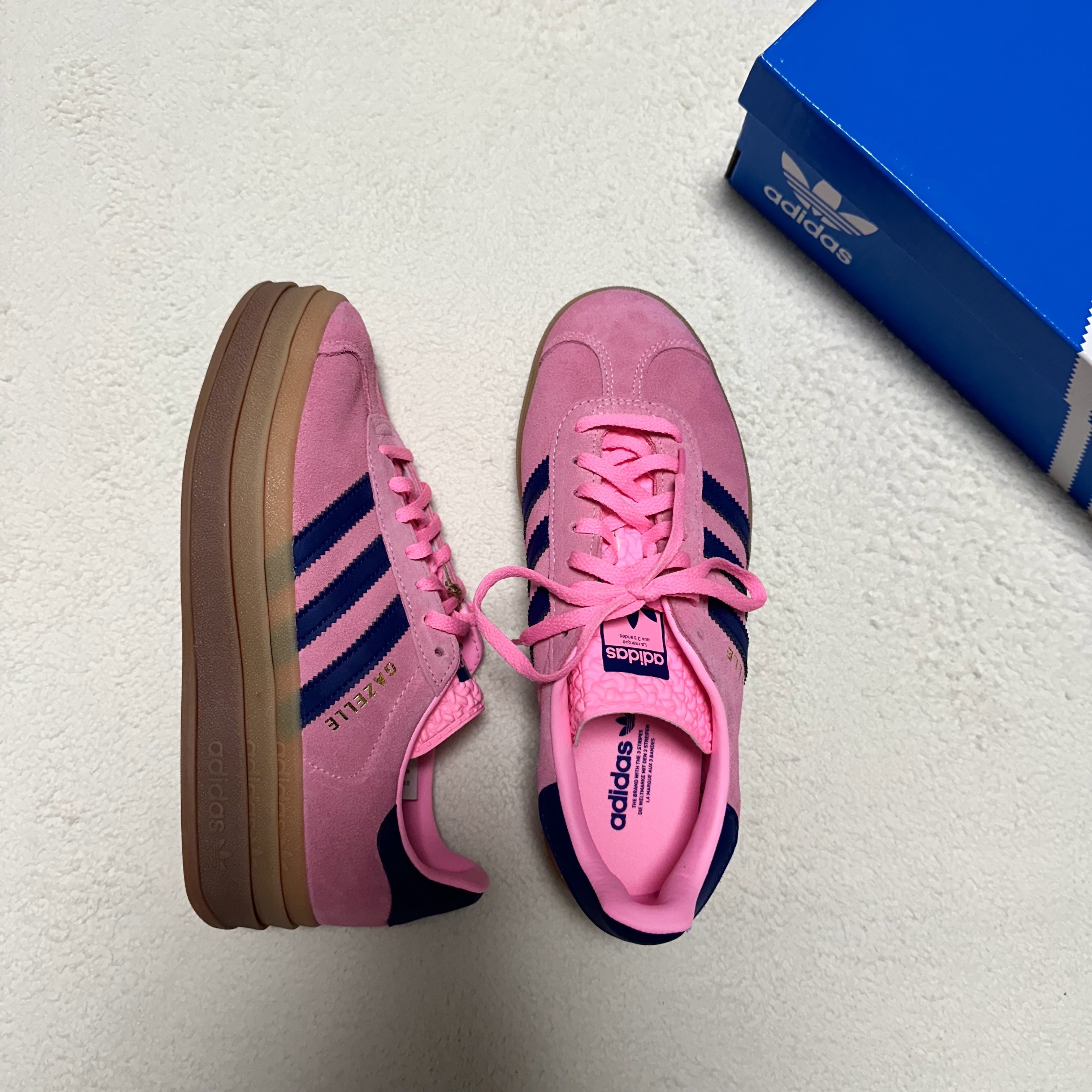 (W) Adidas Gazelle Bold Pink Glow Victory Blue 착용 스타일